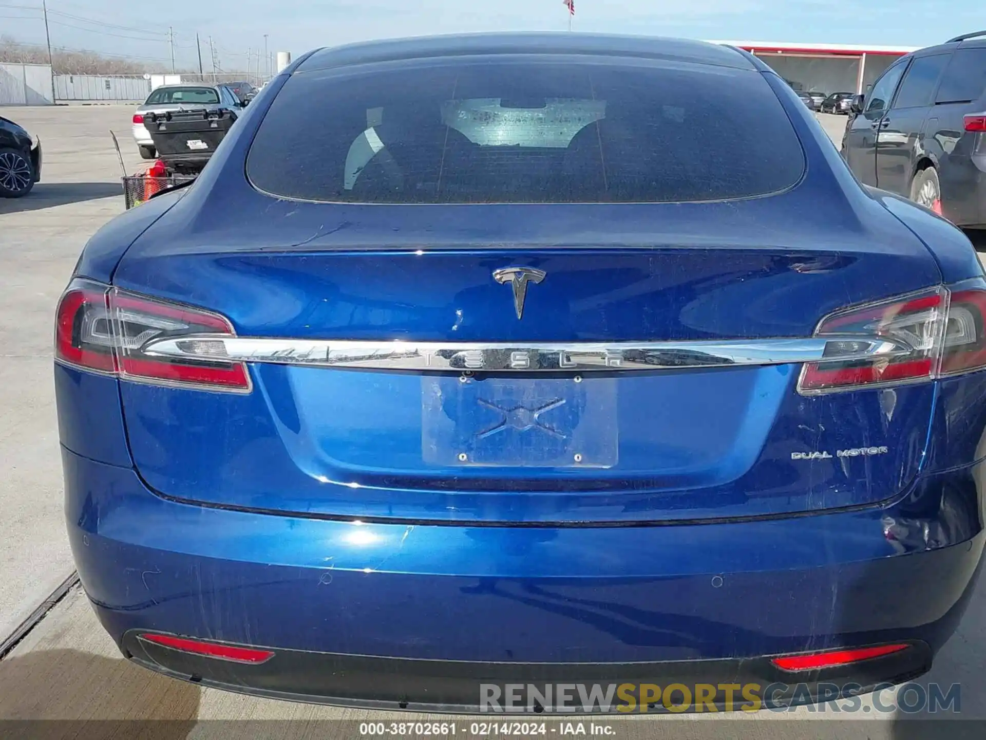 17 Photograph of a damaged car 5YJSA1E27LF366694 TESLA MODEL S 2020