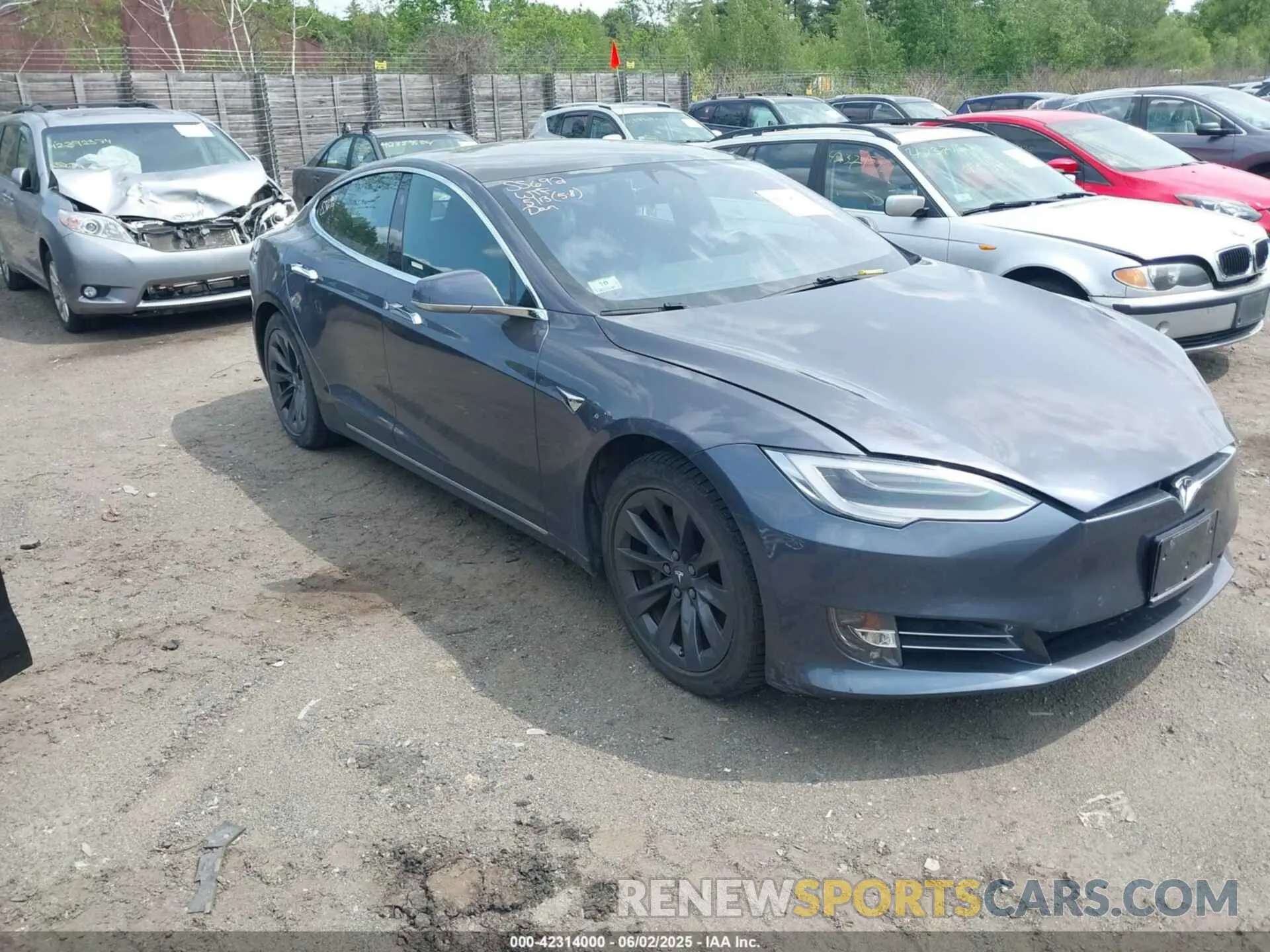 1 Photograph of a damaged car 5YJSA1E27LF406692 TESLA MODEL S 2020