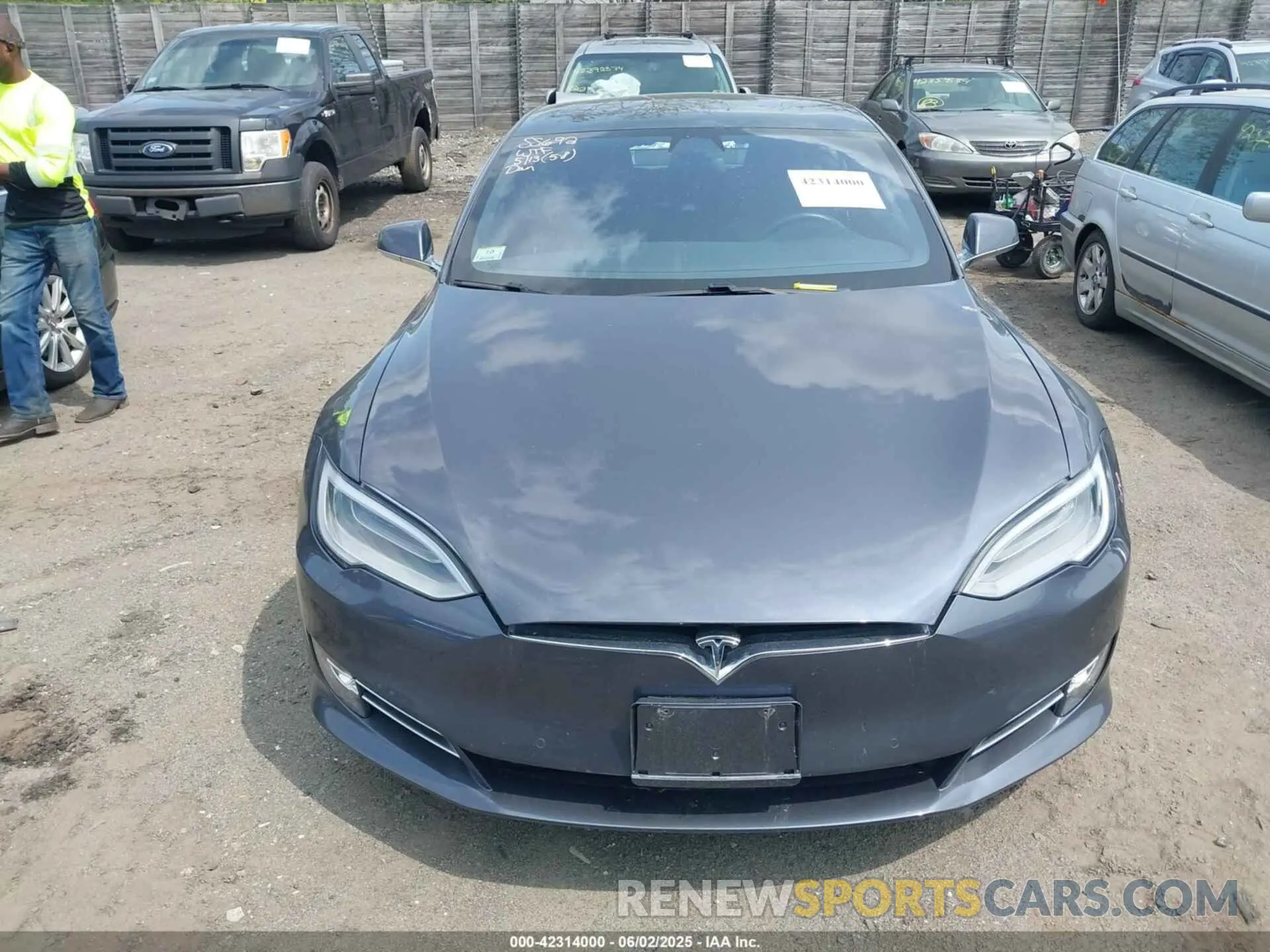12 Photograph of a damaged car 5YJSA1E27LF406692 TESLA MODEL S 2020