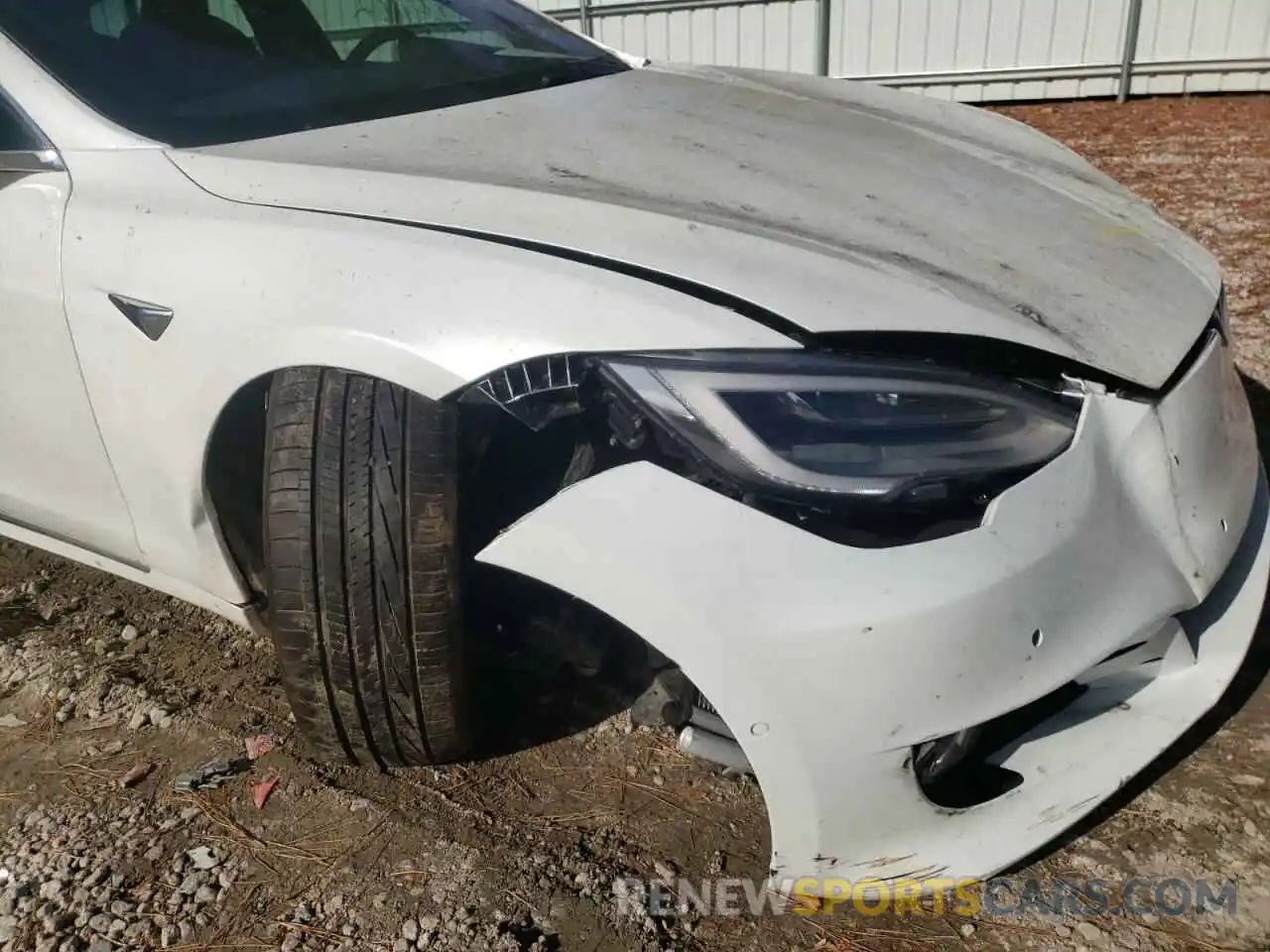 9 Photograph of a damaged car 5YJSA1E28LF381933 TESLA MODEL S 2020