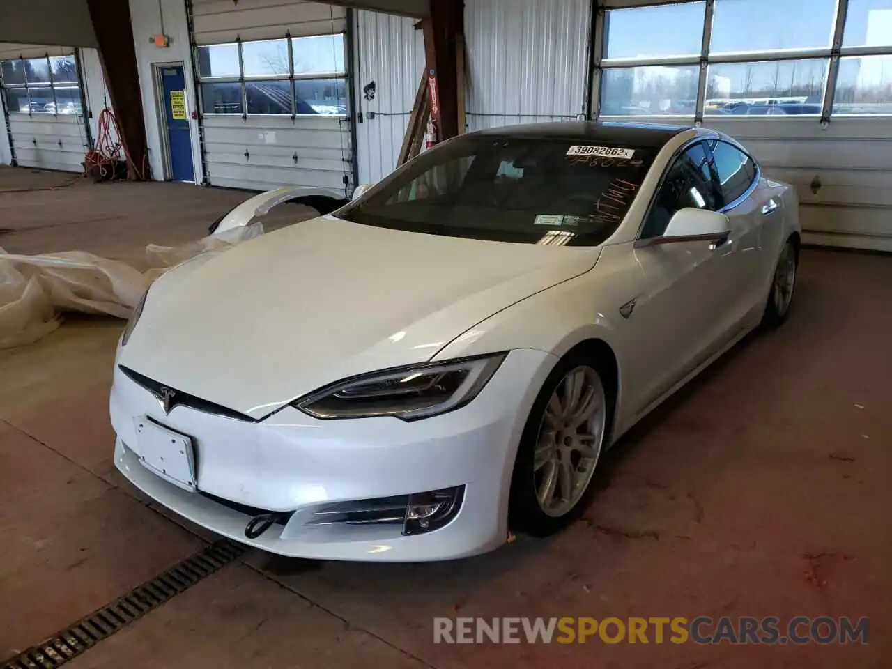 2 Photograph of a damaged car 5YJSA1E28LF398022 TESLA MODEL S 2020