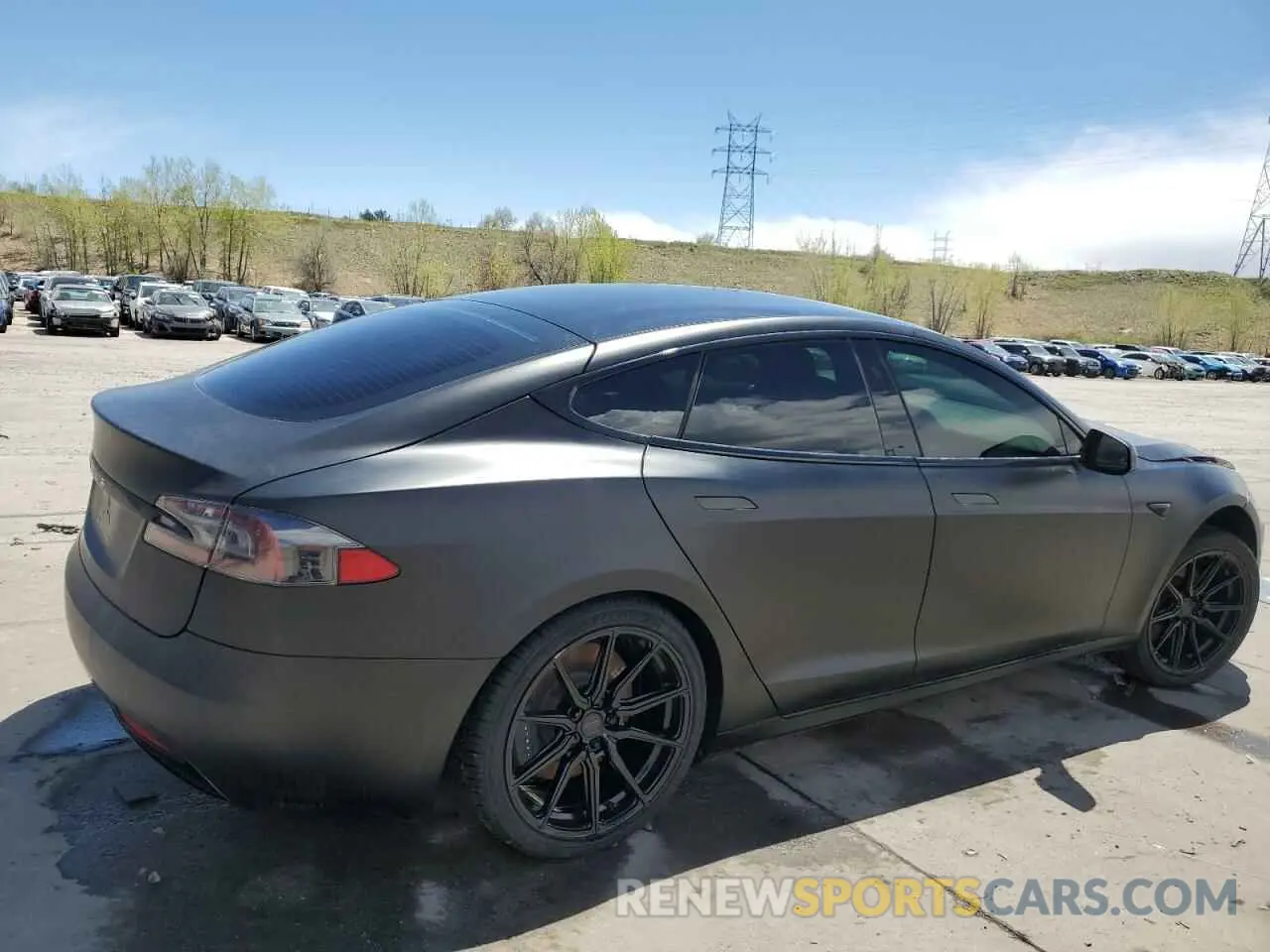 3 Photograph of a damaged car 5YJSA1E28LF400562 TESLA MODEL S 2020