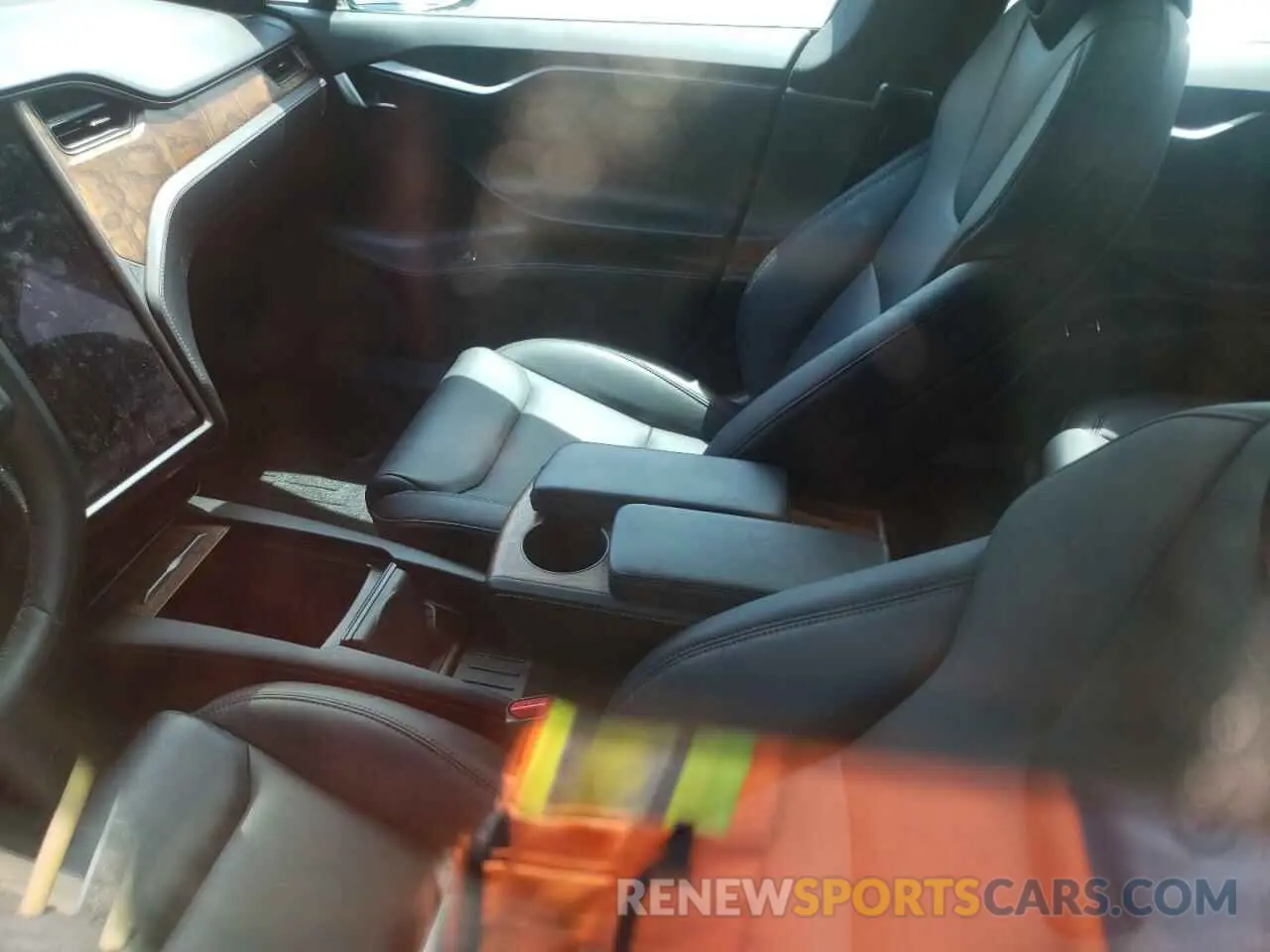 8 Photograph of a damaged car 5YJSA1E28LF412484 TESLA MODEL S 2020