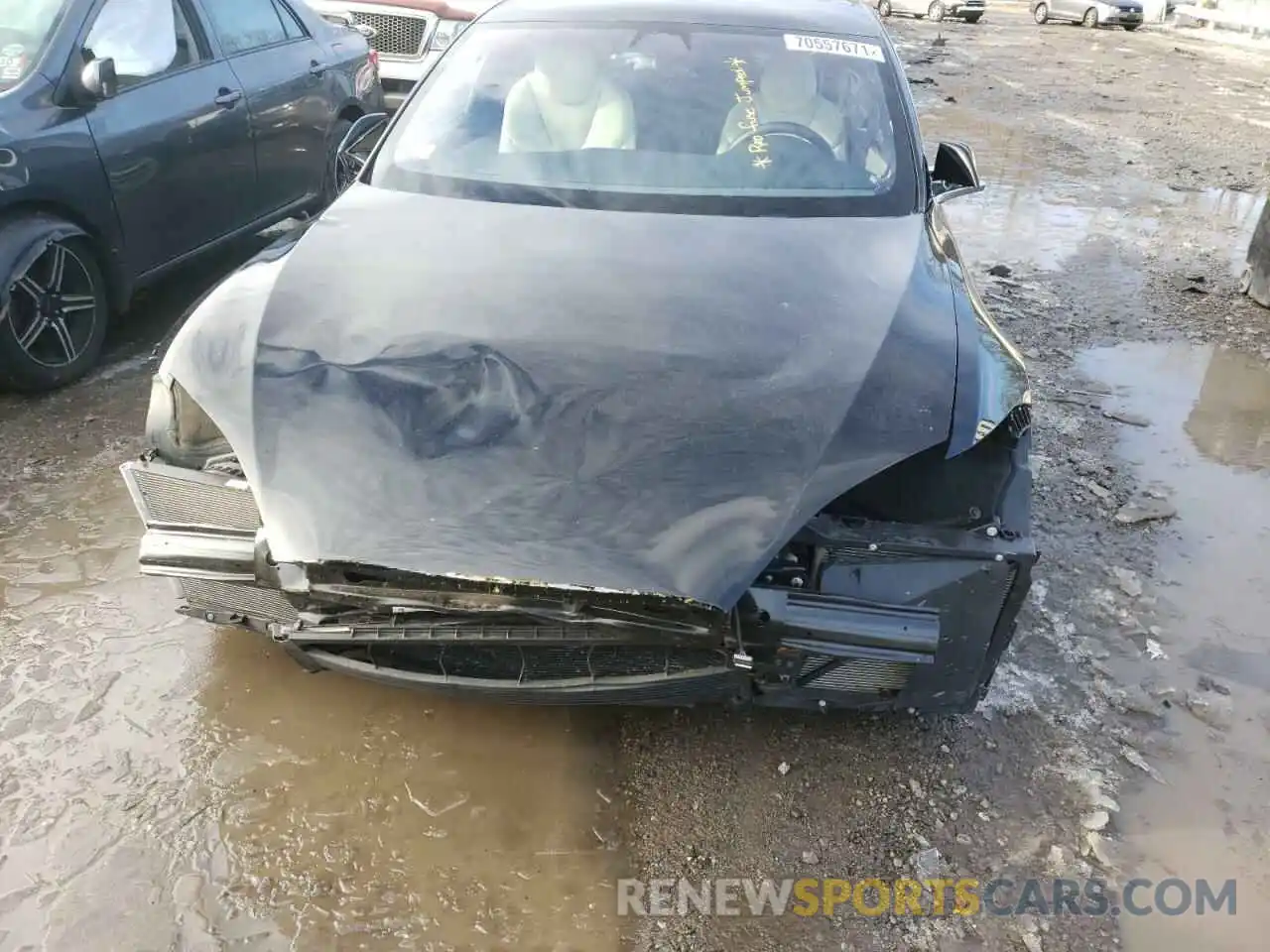 9 Photograph of a damaged car 5YJSA1E29LF359763 TESLA MODEL S 2020