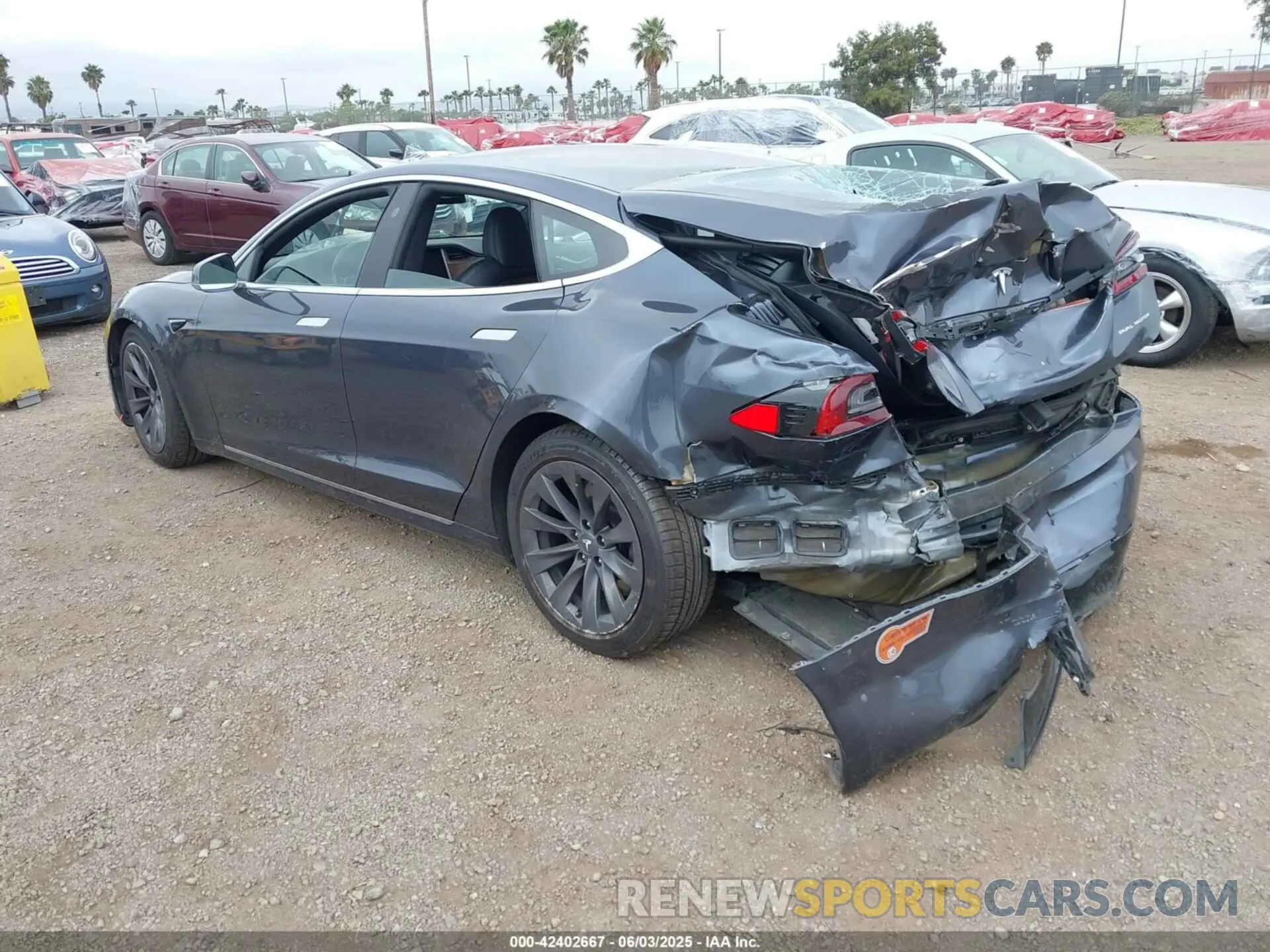 3 Photograph of a damaged car 5YJSA1E29LF363957 TESLA MODEL S 2020