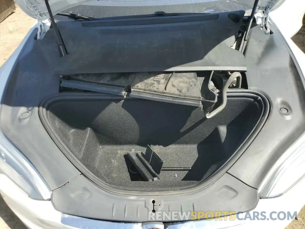 13 Photograph of a damaged car 5YJSA1E29LF365241 TESLA MODEL S 2020