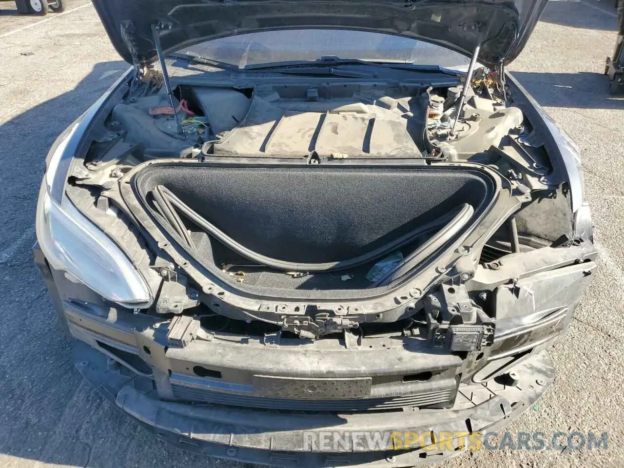 11 Photograph of a damaged car 5YJSA1E29LF366969 TESLA MODEL S 2020