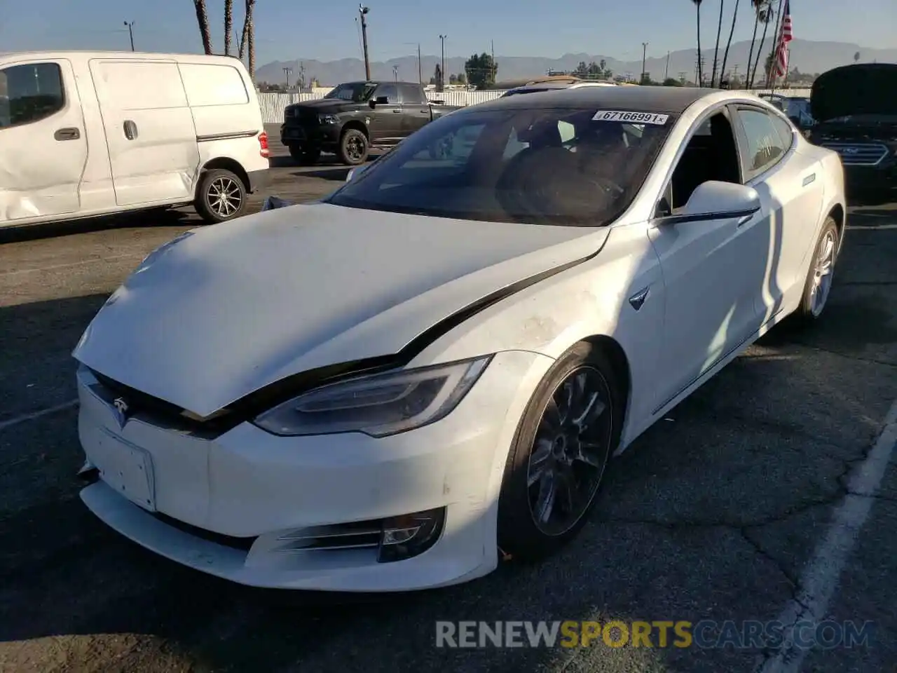 2 Photograph of a damaged car 5YJSA1E29LF391371 TESLA MODEL S 2020