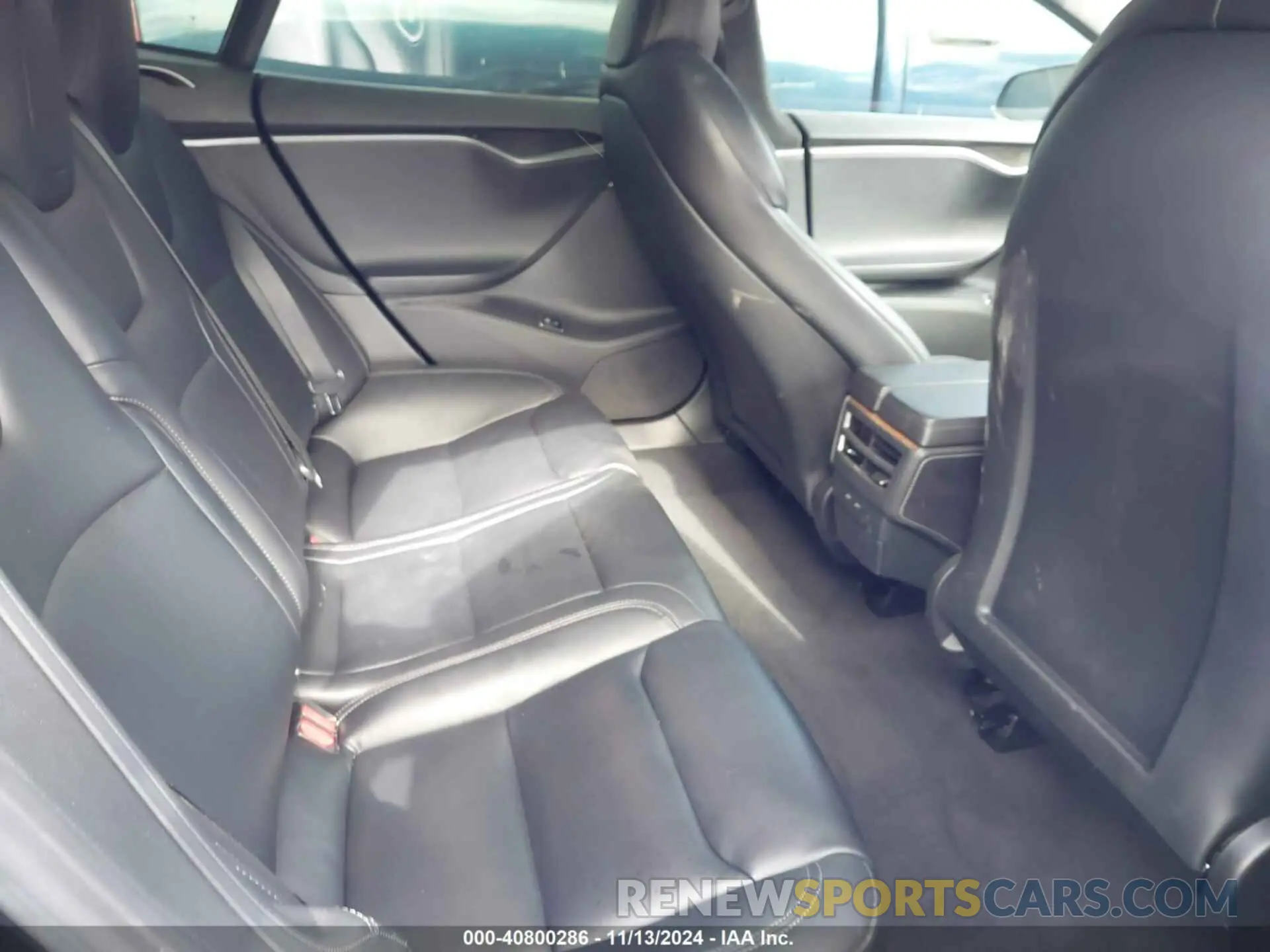 8 Photograph of a damaged car 5YJSA1E29LF398658 TESLA MODEL S 2020