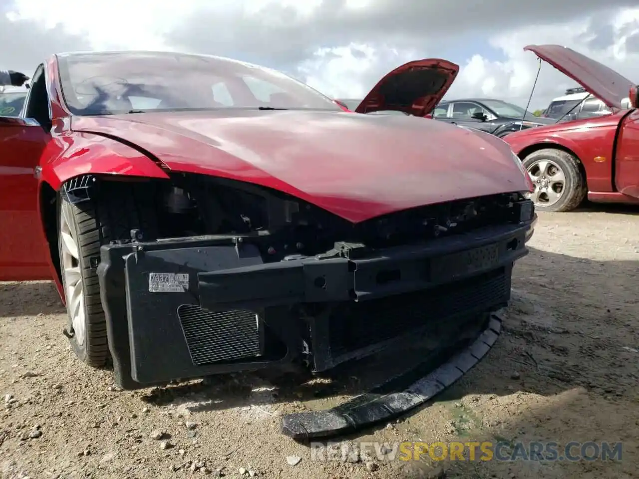 9 Photograph of a damaged car 5YJSA1E2XLF365622 TESLA MODEL S 2020