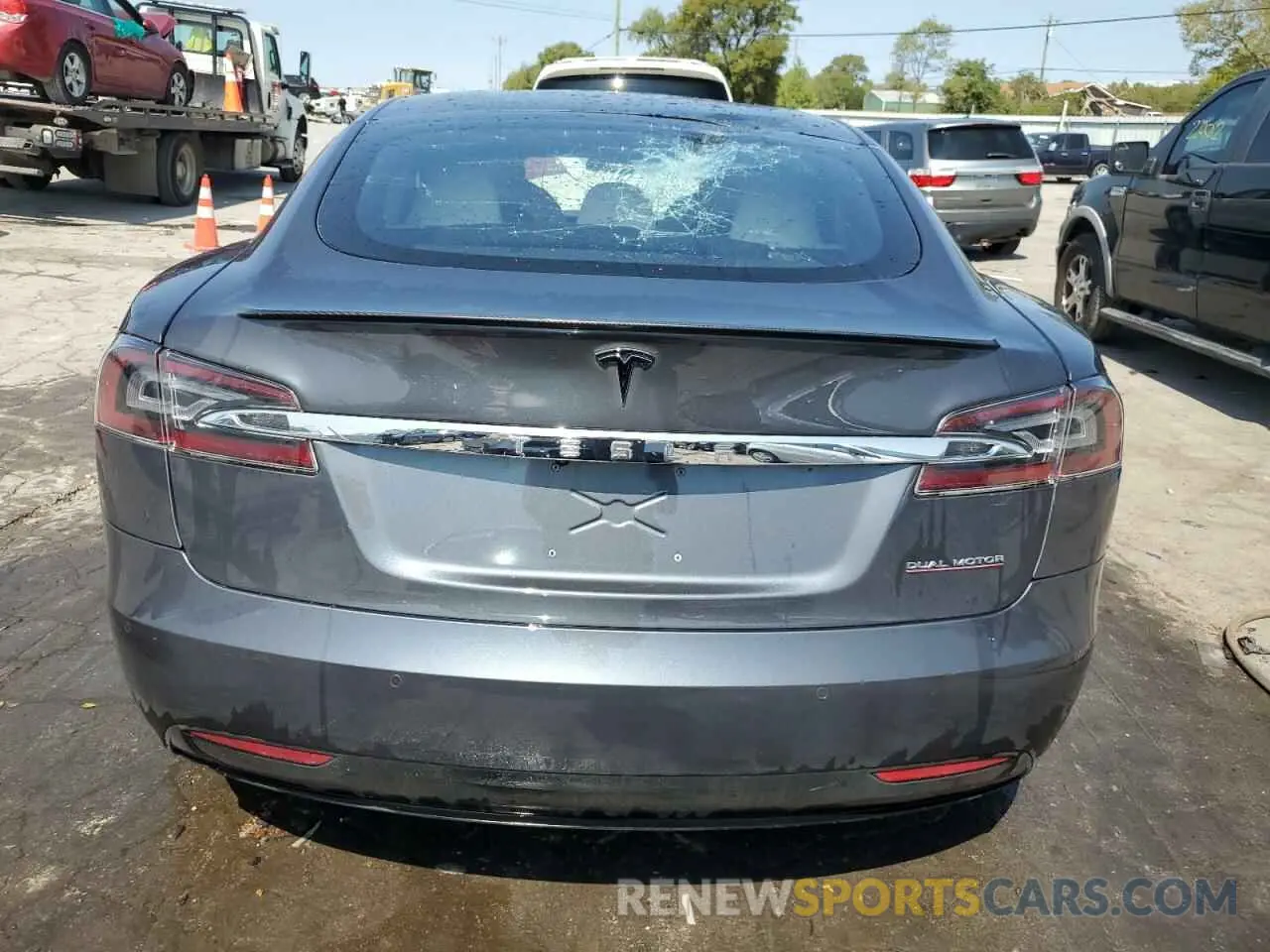 6 Photograph of a damaged car 5YJSA1E40LF390594 TESLA MODEL S 2020