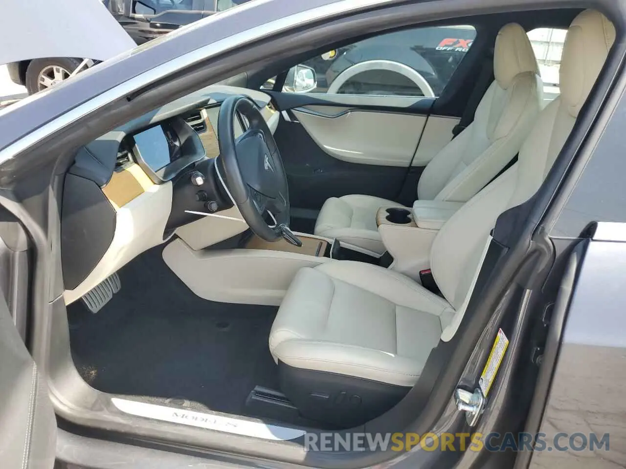 7 Photograph of a damaged car 5YJSA1E40LF390594 TESLA MODEL S 2020