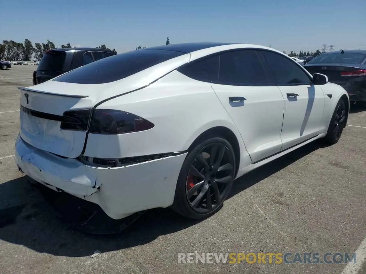 3 Photograph of a damaged car 5YJSA1E42LF401157 TESLA MODEL S 2020
