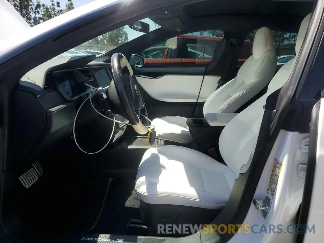 7 Photograph of a damaged car 5YJSA1E42LF401157 TESLA MODEL S 2020