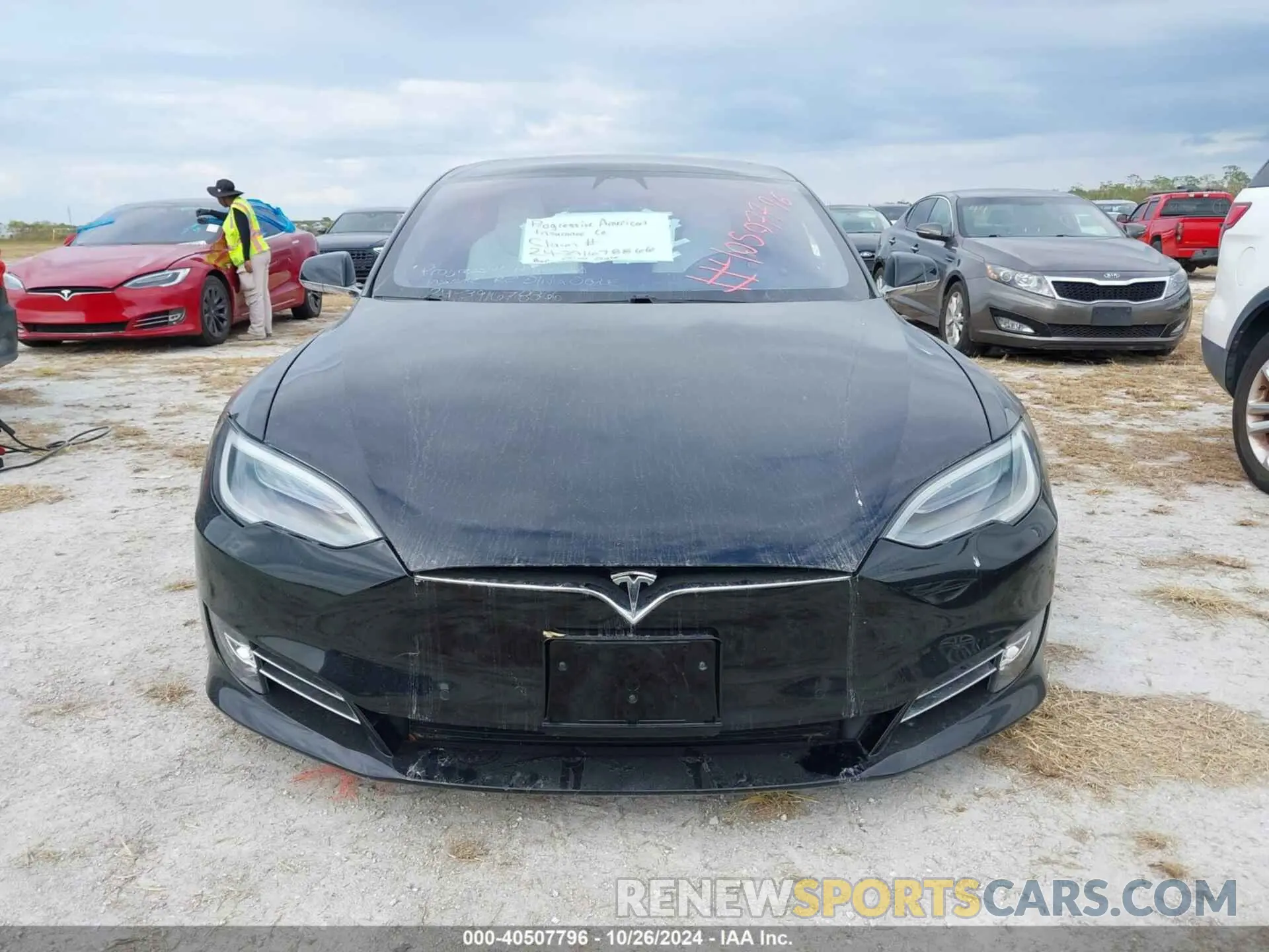 11 Photograph of a damaged car 5YJSA1E43LF358982 TESLA MODEL S 2020