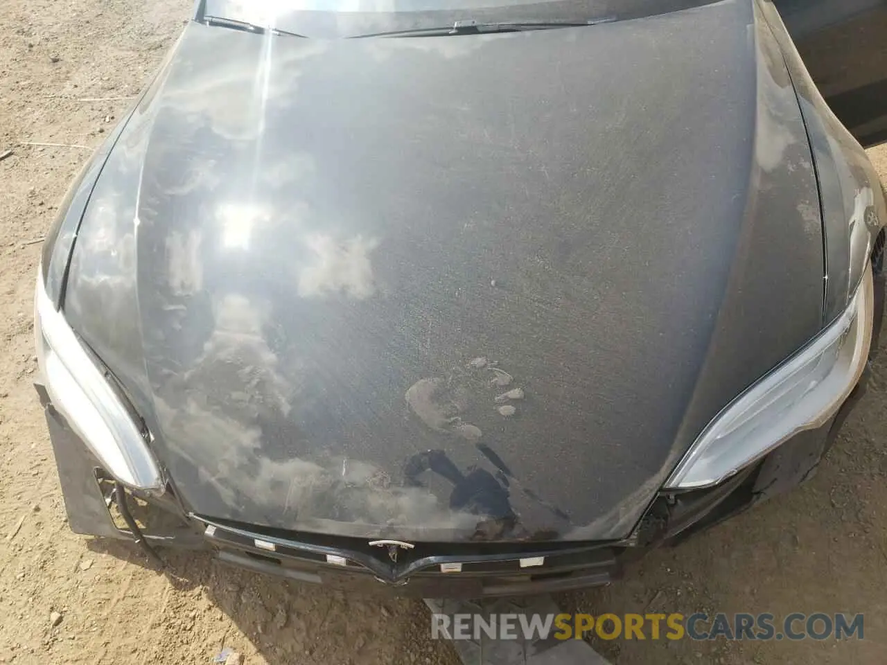 11 Photograph of a damaged car 5YJSA1E43LF367035 TESLA MODEL S 2020