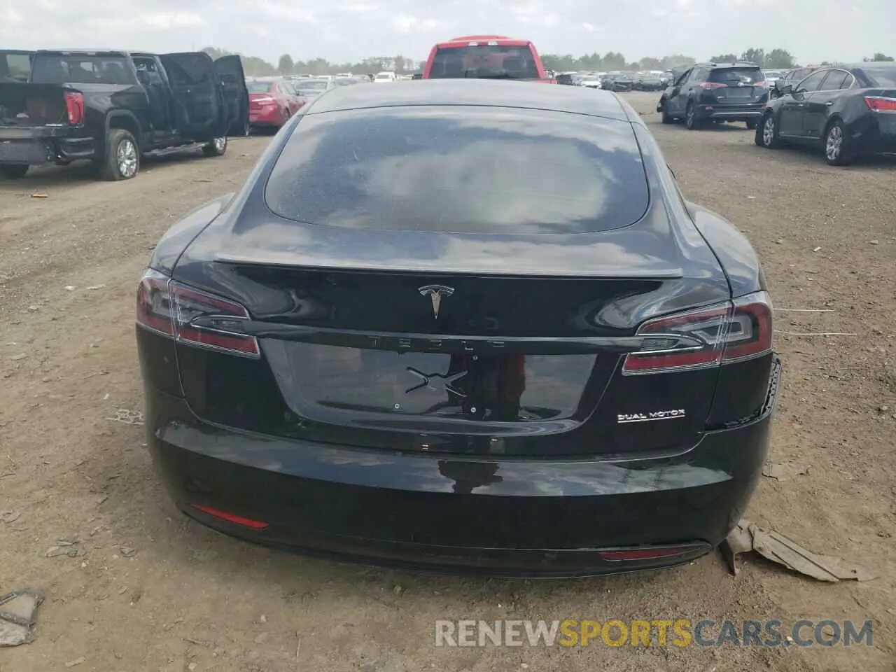 6 Photograph of a damaged car 5YJSA1E43LF367035 TESLA MODEL S 2020