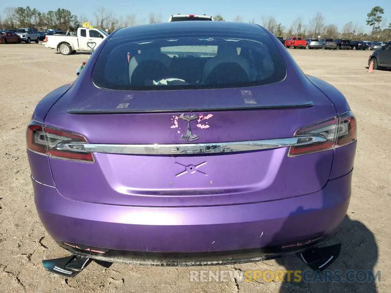 6 Photograph of a damaged car 5YJSA1E44LF364189 TESLA MODEL S 2020