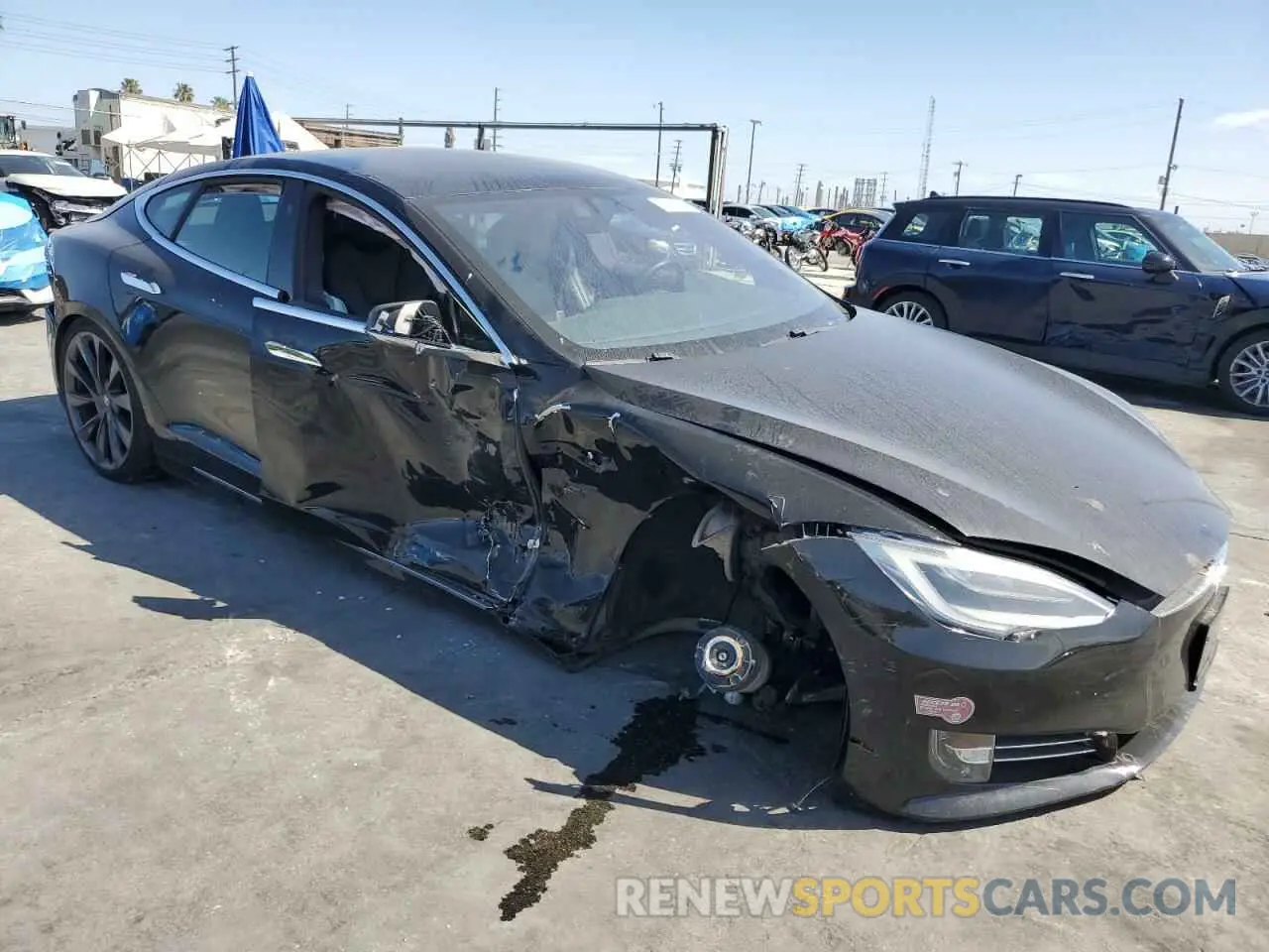 4 Photograph of a damaged car 5YJSA1E46LF396481 TESLA MODEL S 2020