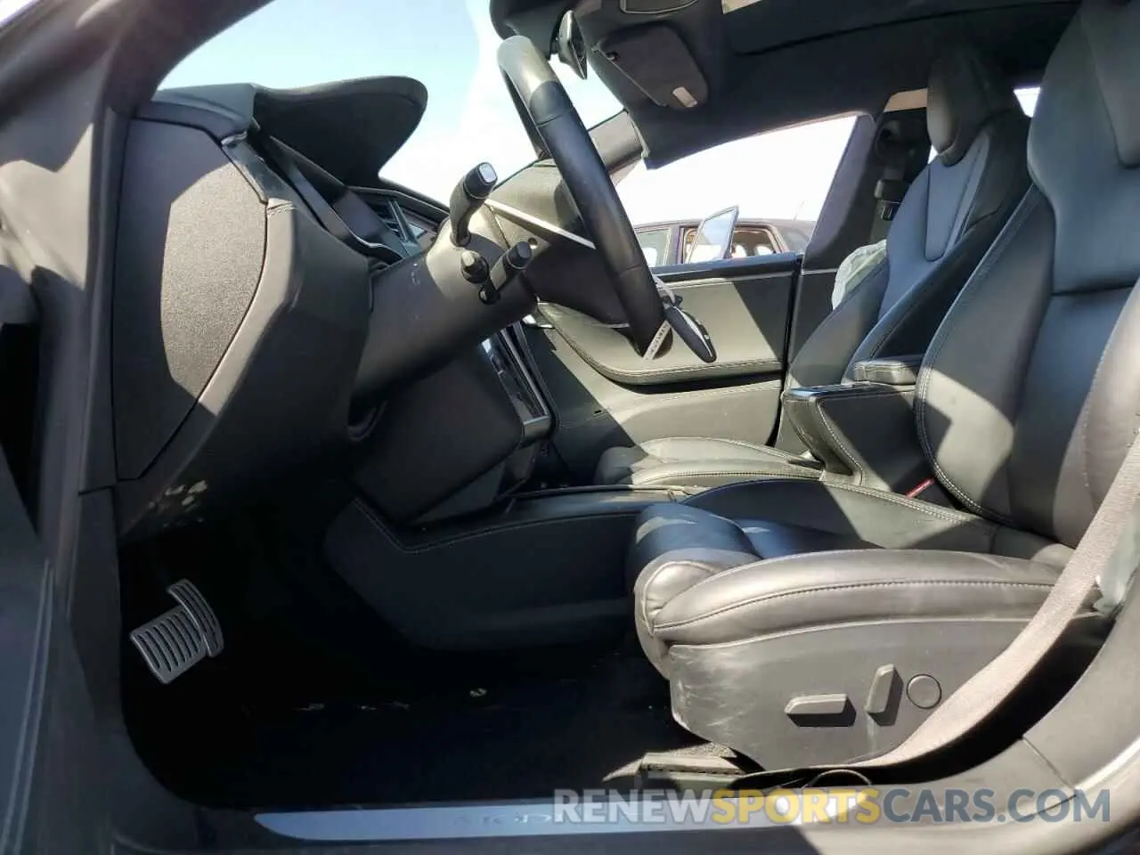7 Photograph of a damaged car 5YJSA1E46LF396481 TESLA MODEL S 2020