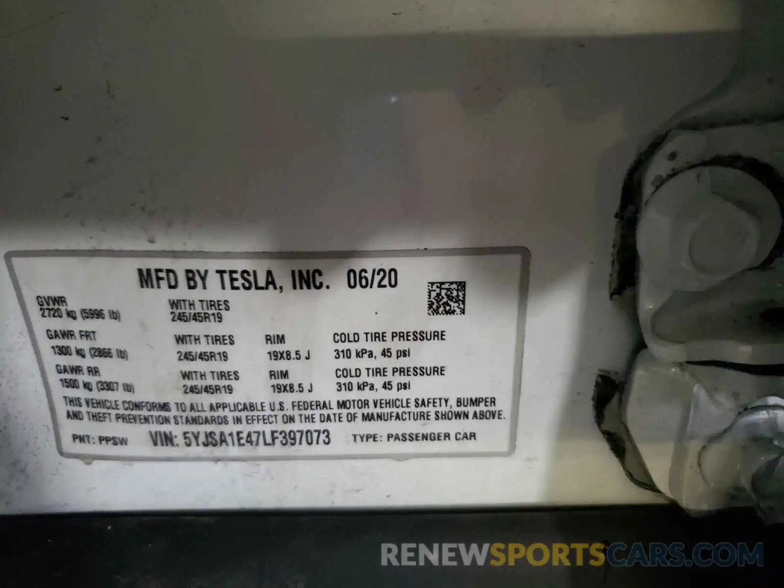 10 Photograph of a damaged car 5YJSA1E47LF397073 TESLA MODEL S 2020