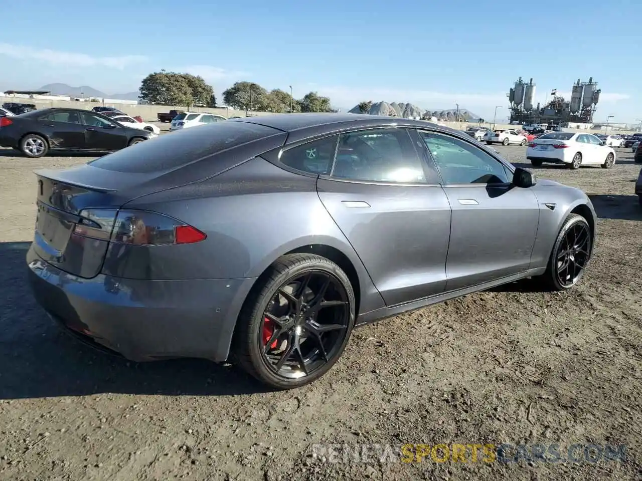 3 Photograph of a damaged car 5YJSA1E48LF361859 TESLA MODEL S 2020