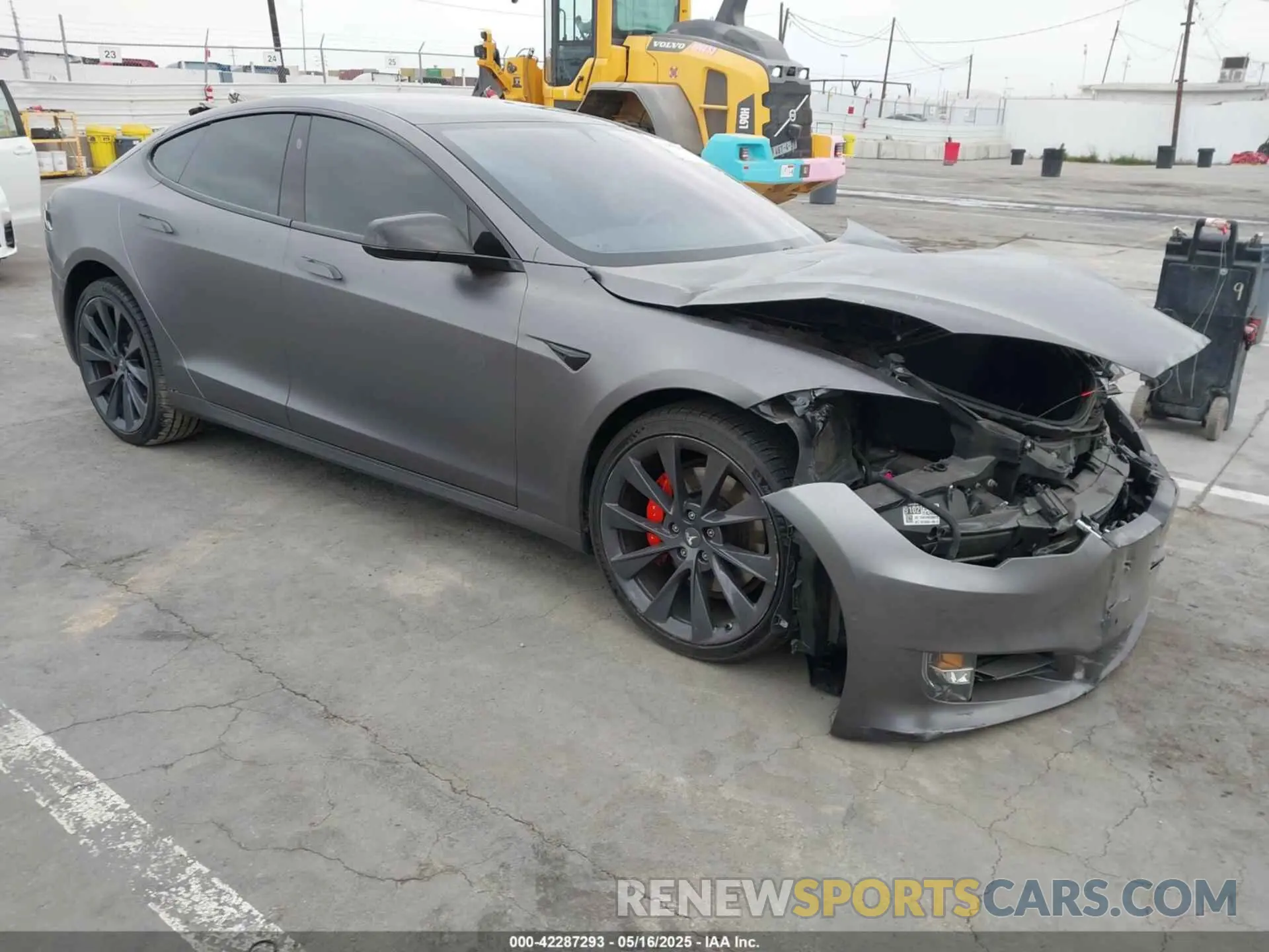 1 Photograph of a damaged car 5YJSA1E49LF389105 TESLA MODEL S 2020