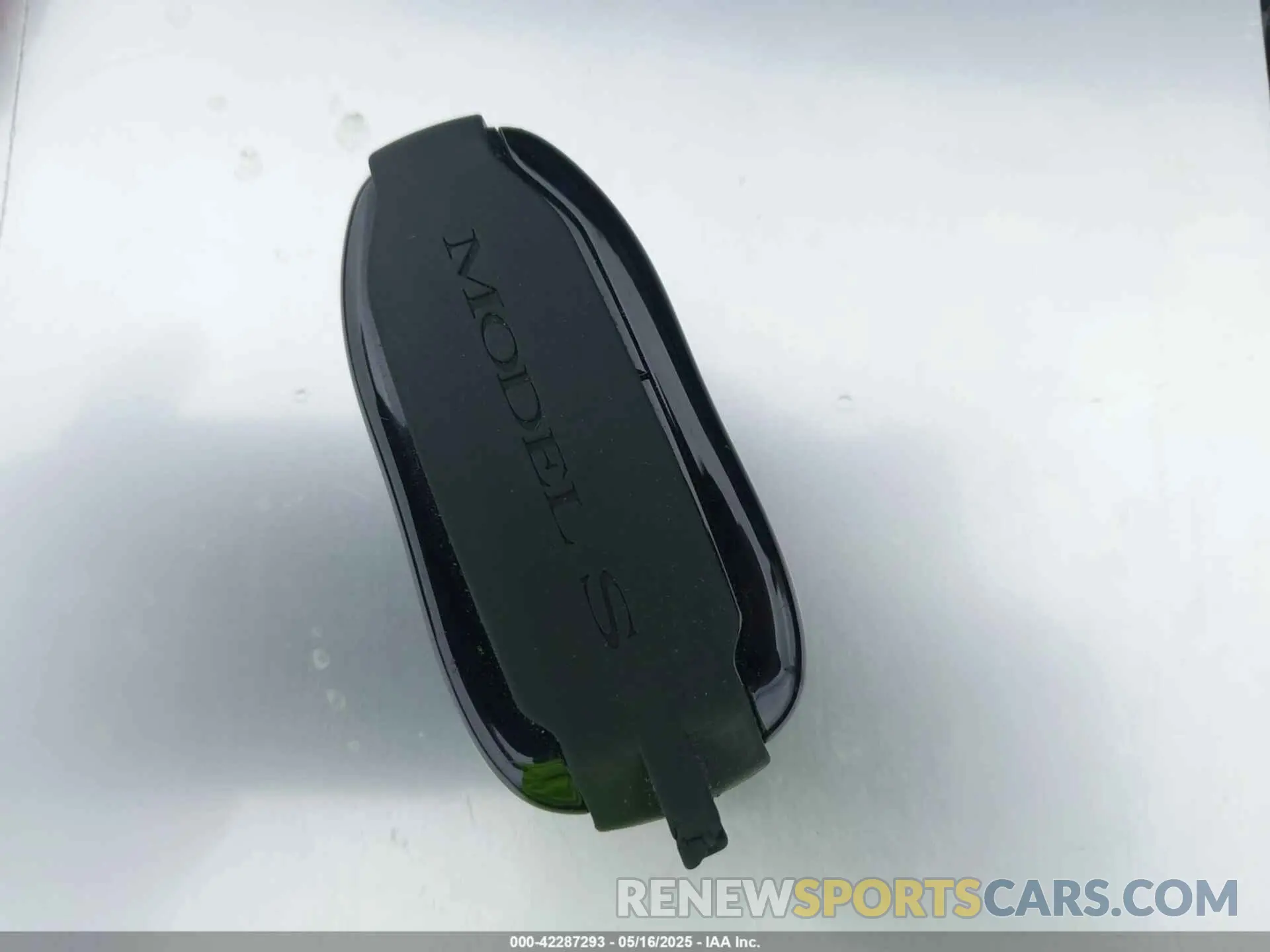 11 Photograph of a damaged car 5YJSA1E49LF389105 TESLA MODEL S 2020