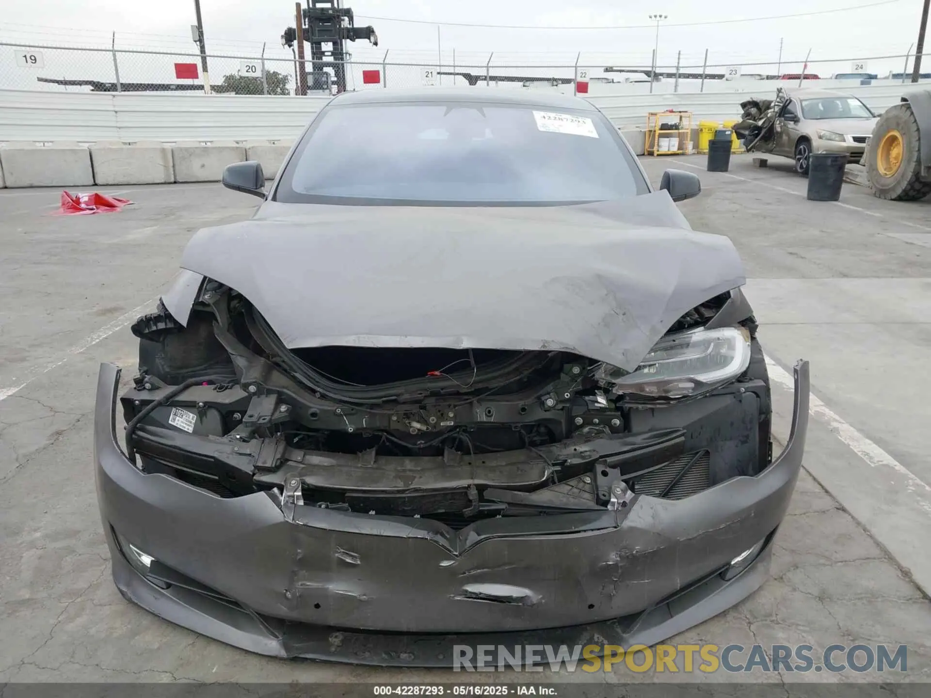 12 Photograph of a damaged car 5YJSA1E49LF389105 TESLA MODEL S 2020