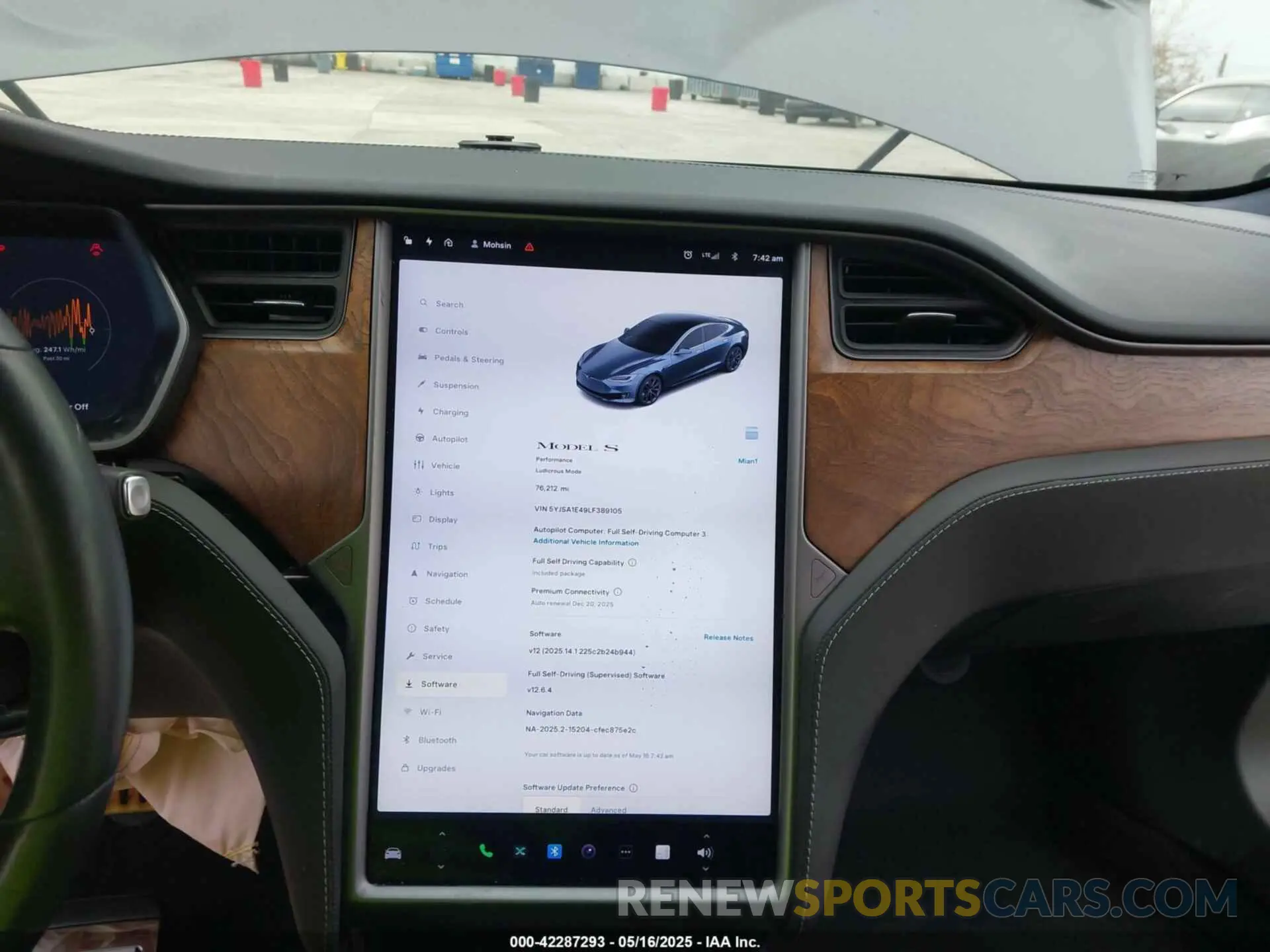 18 Photograph of a damaged car 5YJSA1E49LF389105 TESLA MODEL S 2020
