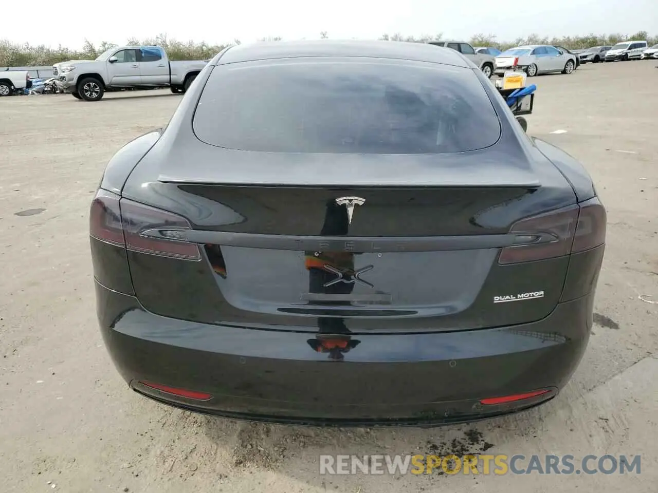 6 Photograph of a damaged car 5YJSA1E49LF390948 TESLA MODEL S 2020