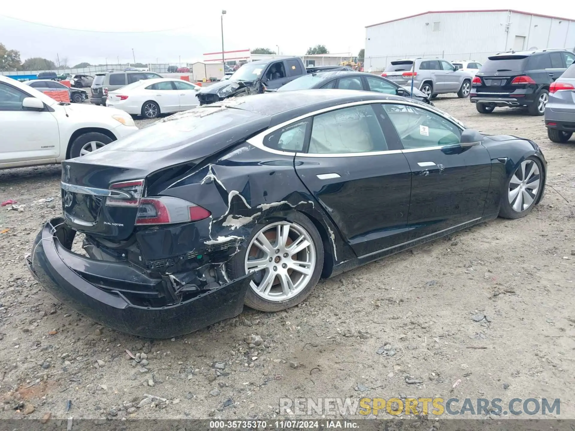 4 Photograph of a damaged car 5YJSA1E20MF427742 TESLA MODEL S 2021