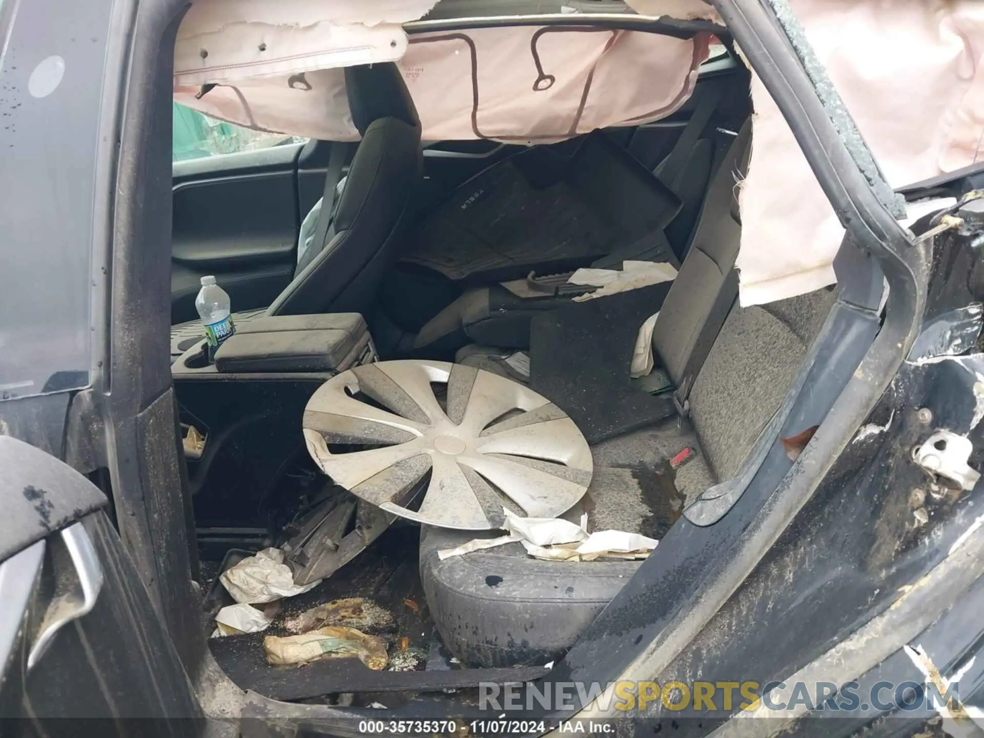 8 Photograph of a damaged car 5YJSA1E20MF427742 TESLA MODEL S 2021