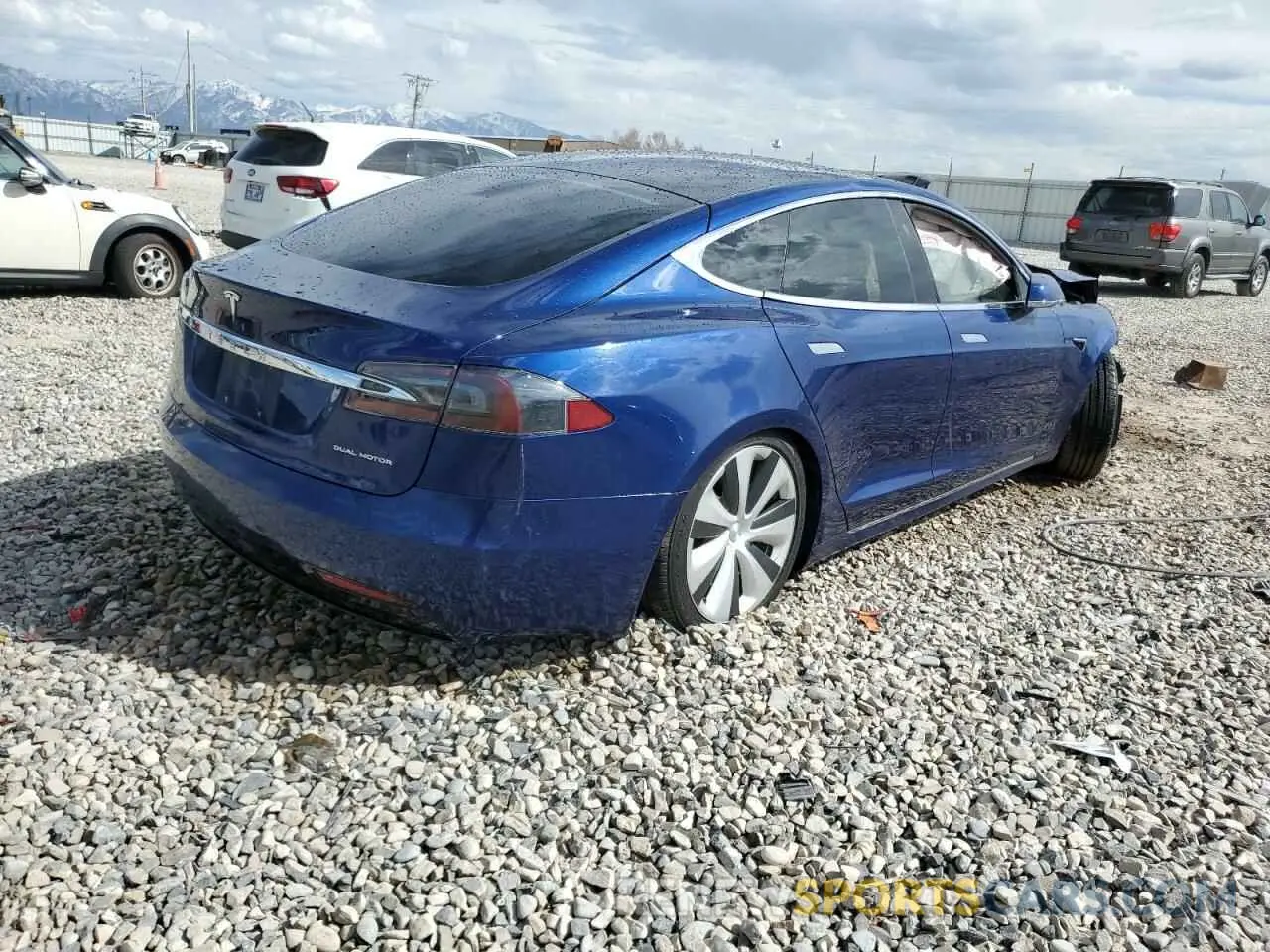 3 Photograph of a damaged car 5YJSA1E21MF418080 TESLA MODEL S 2021