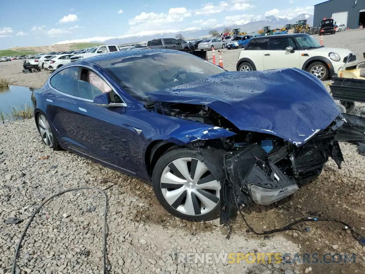 4 Photograph of a damaged car 5YJSA1E21MF418080 TESLA MODEL S 2021