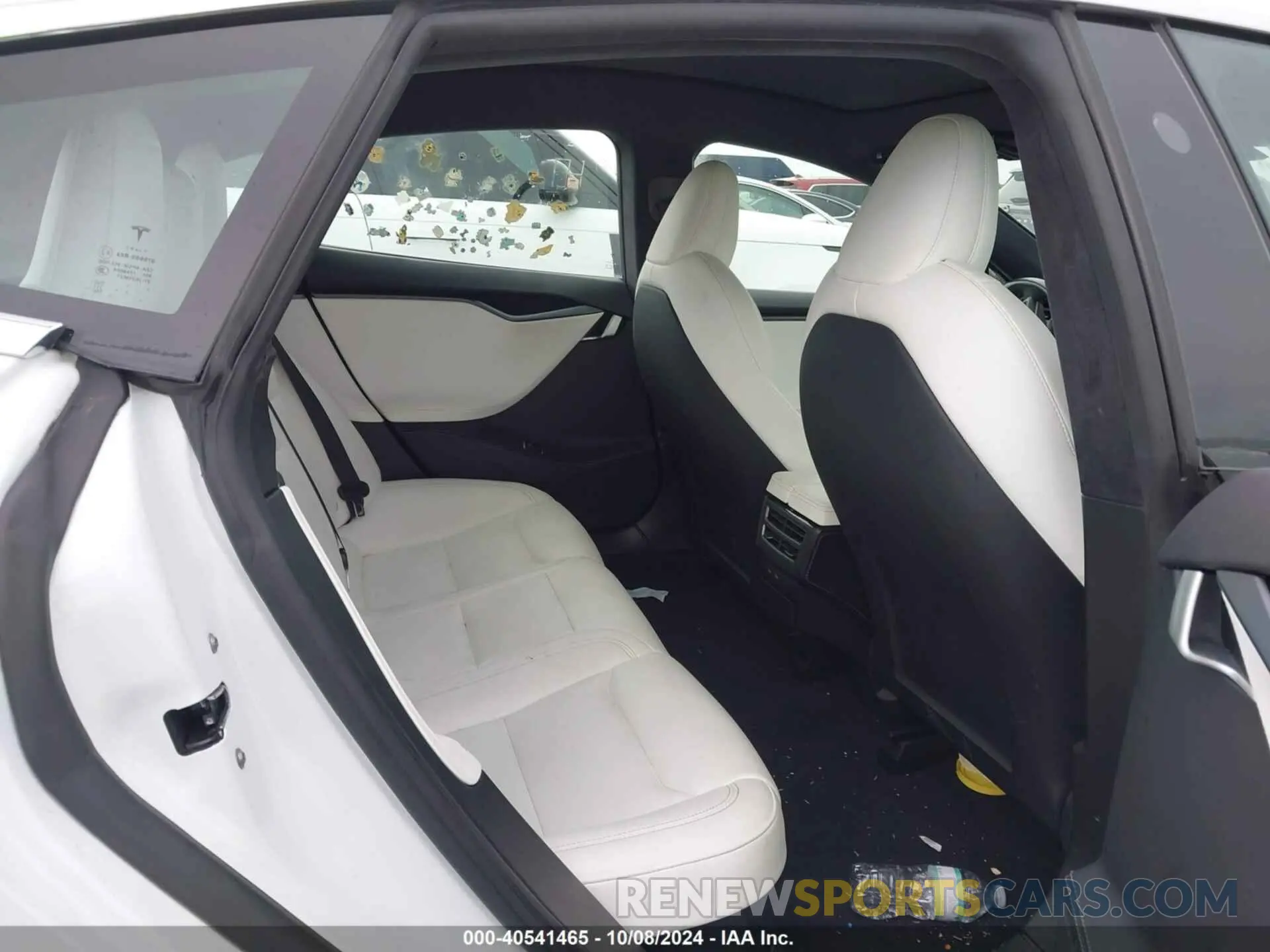 8 Photograph of a damaged car 5YJSA1E21MF424039 TESLA MODEL S 2021