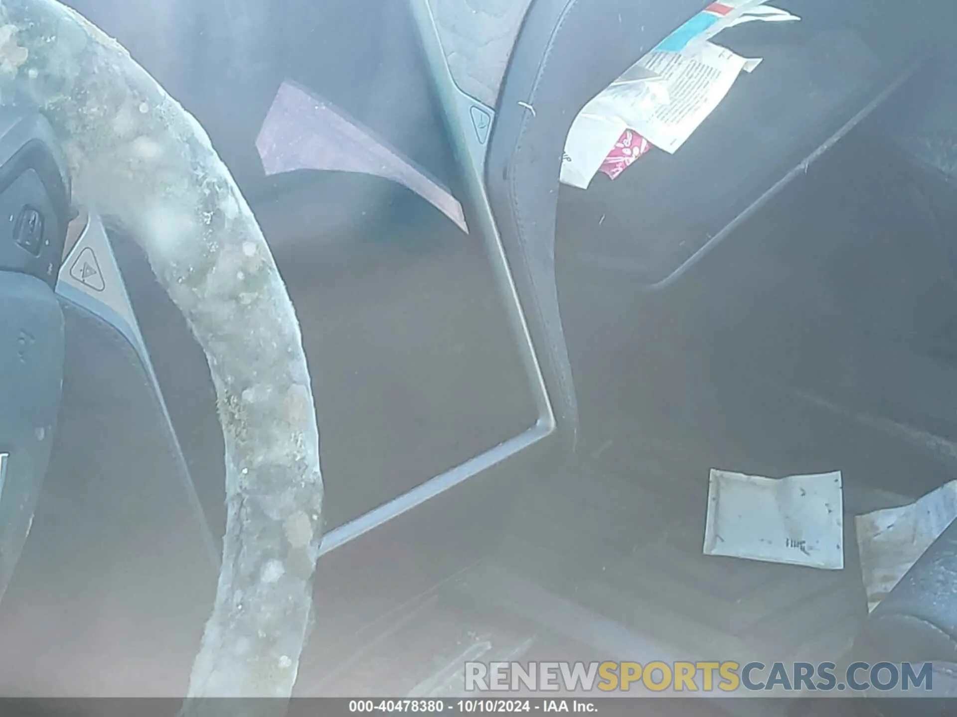 12 Photograph of a damaged car 5YJSA1E24MF424648 TESLA MODEL S 2021