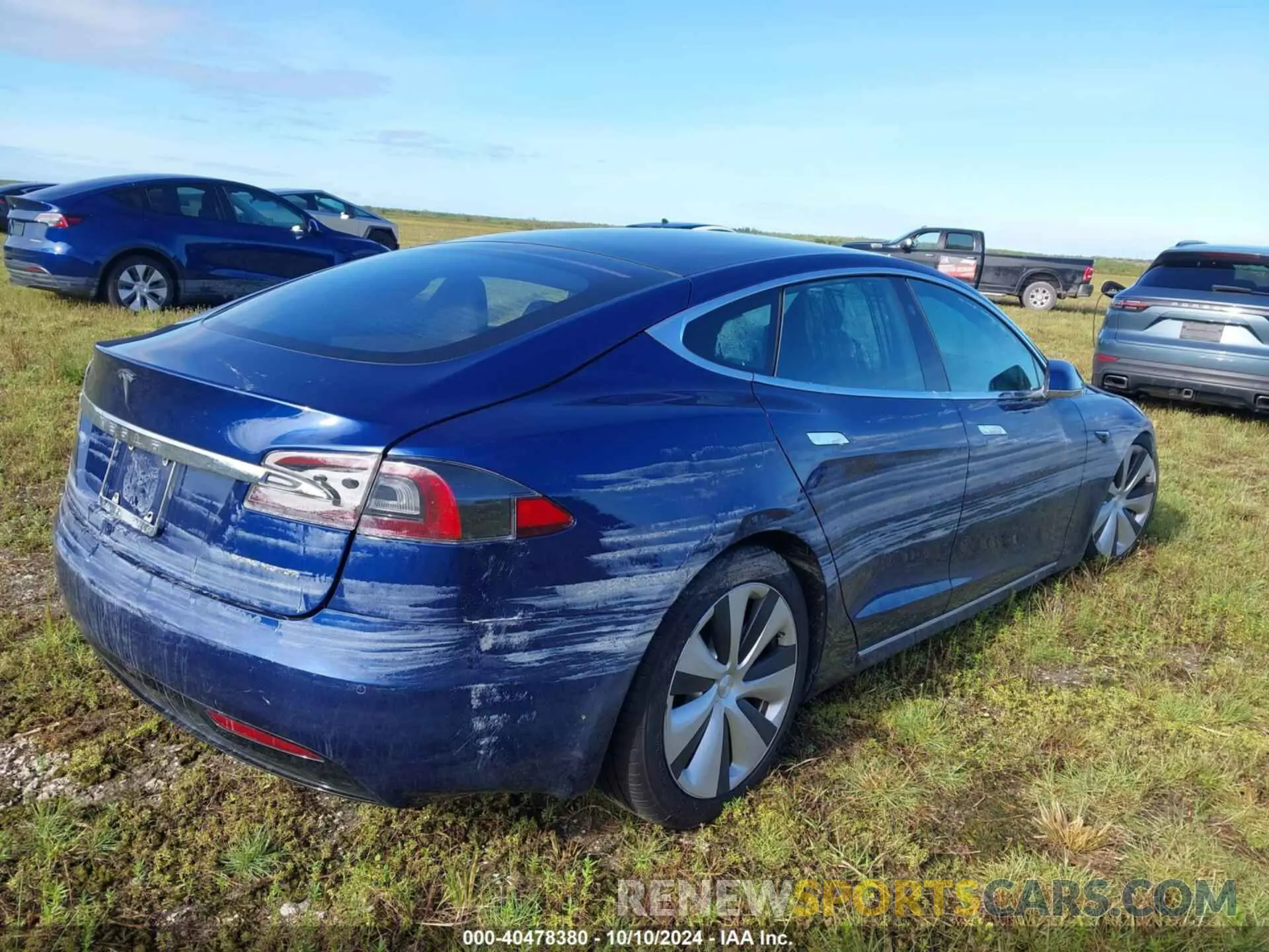 4 Photograph of a damaged car 5YJSA1E24MF424648 TESLA MODEL S 2021