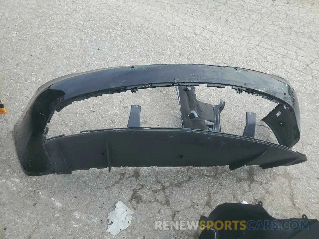 12 Photograph of a damaged car 5YJSA1E24MF426853 TESLA MODEL S 2021