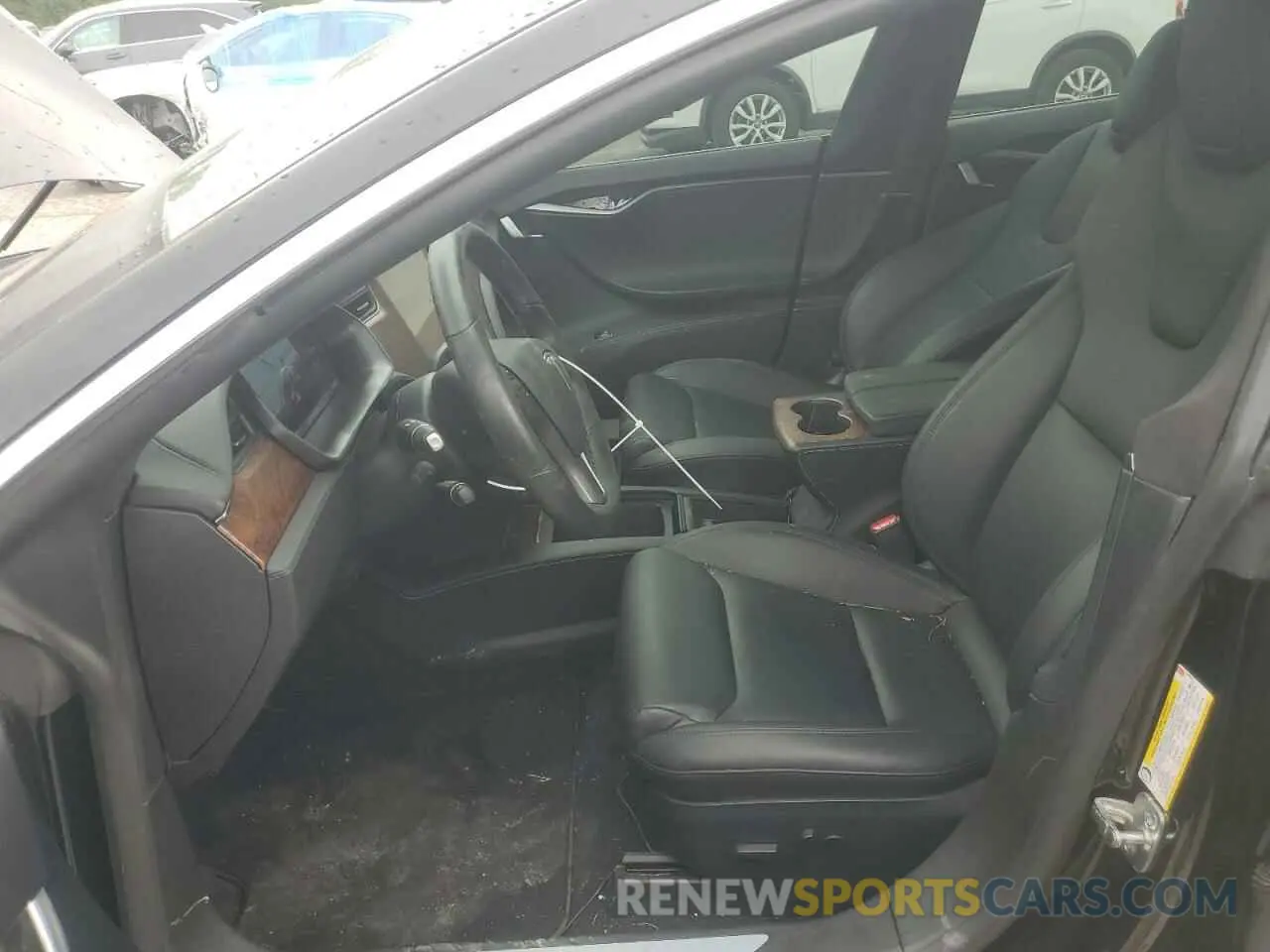 7 Photograph of a damaged car 5YJSA1E24MF426853 TESLA MODEL S 2021