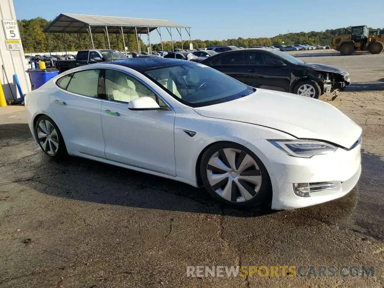 4 Photograph of a damaged car 5YJSA1E26MF423520 TESLA MODEL S 2021