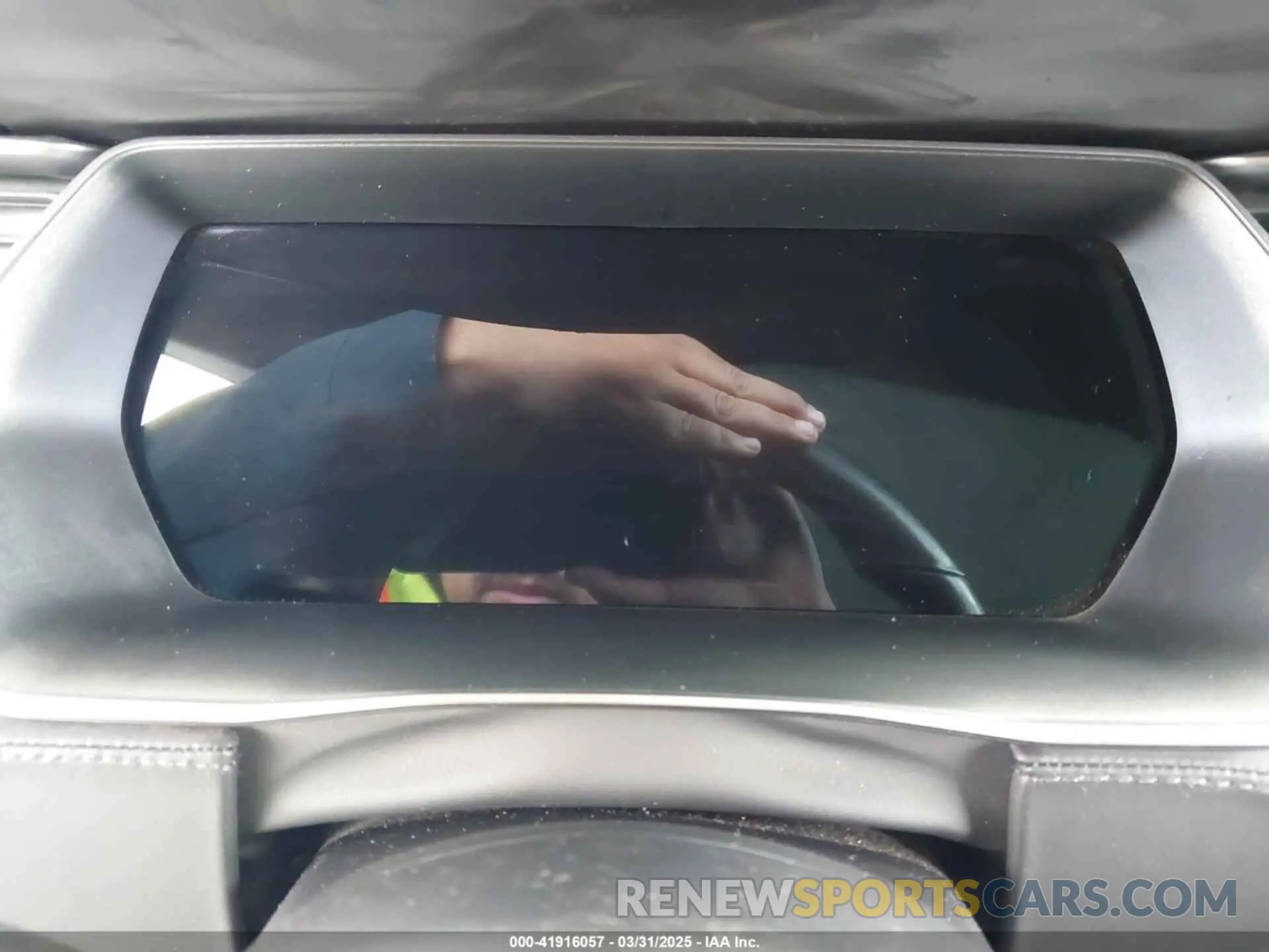 7 Photograph of a damaged car 5YJSA1E26MF424697 TESLA MODEL S 2021