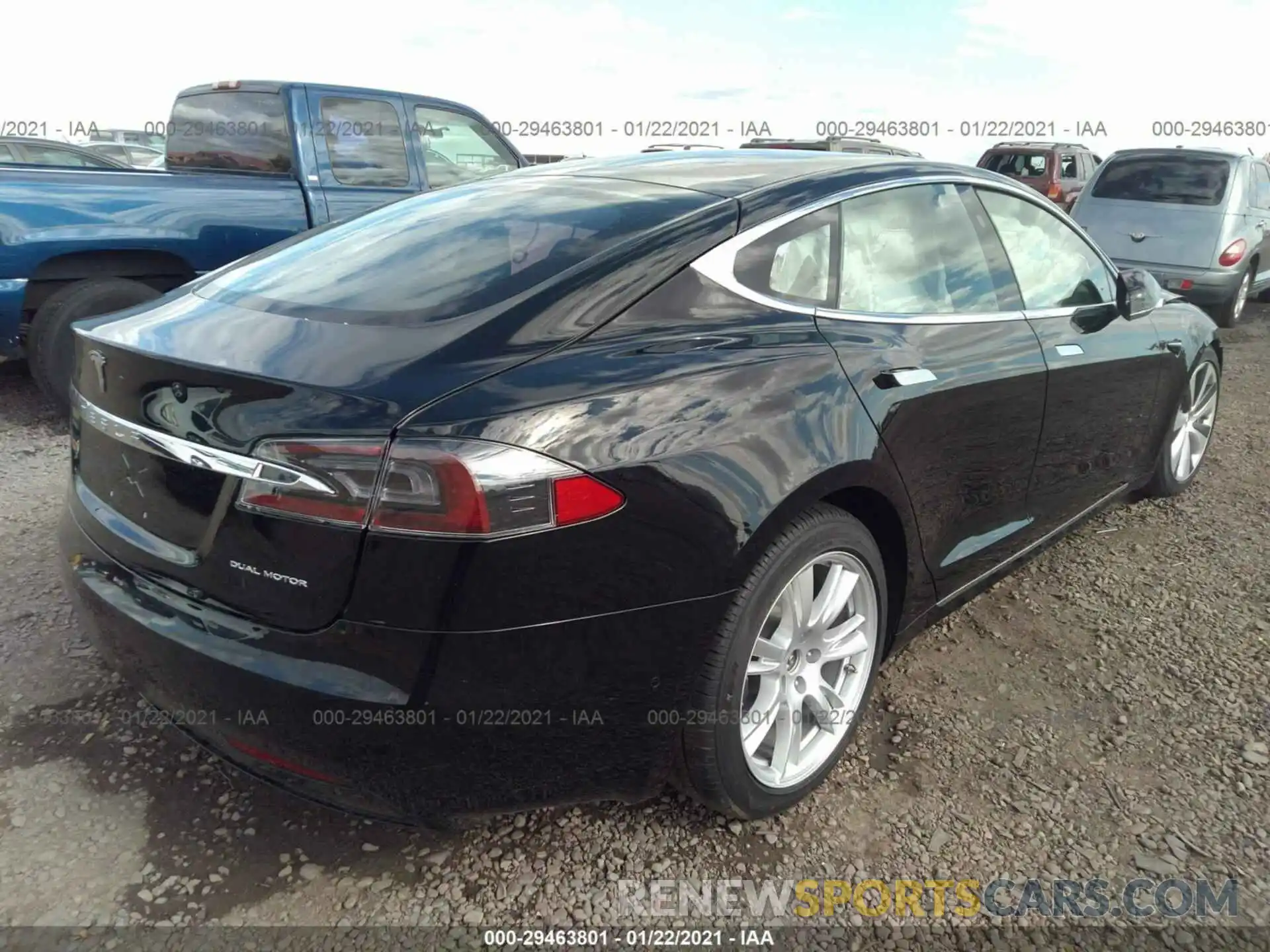 4 Photograph of a damaged car 5YJSA1E26MF427079 TESLA MODEL S 2021