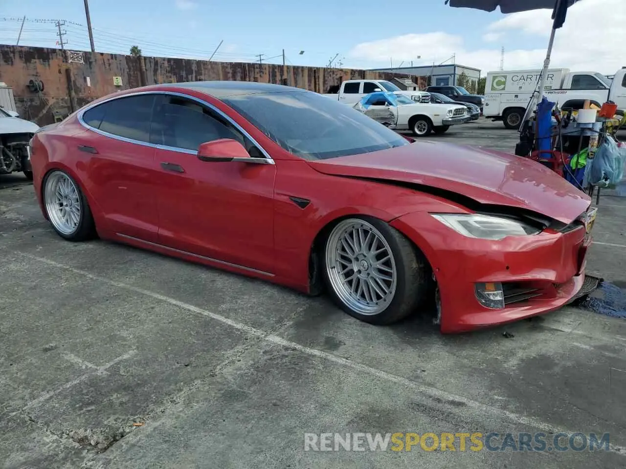 4 Photograph of a damaged car 5YJSA1E26MF427230 TESLA MODEL S 2021