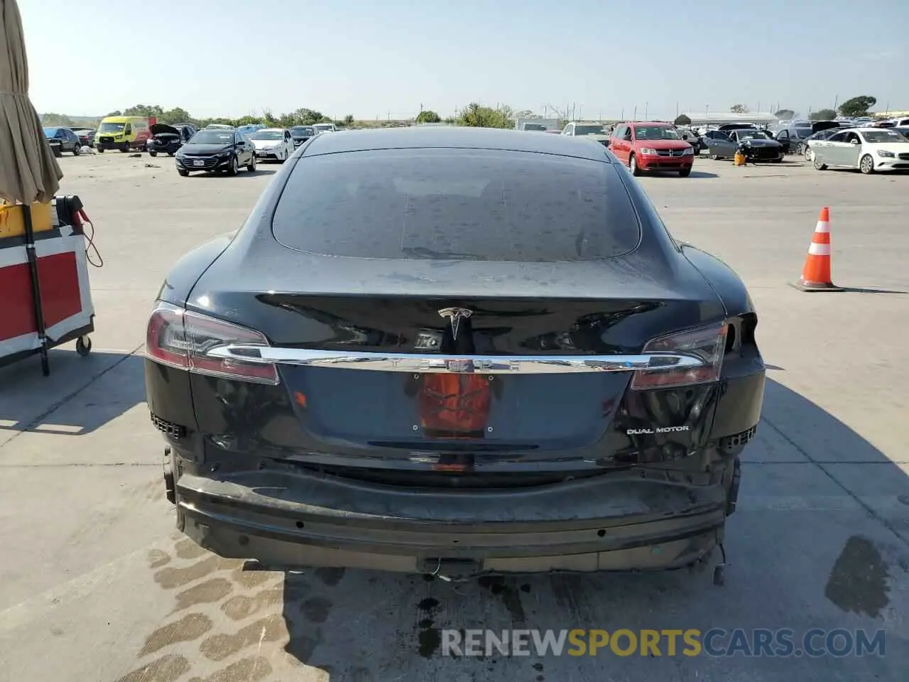 6 Photograph of a damaged car 5YJSA1E27MF424515 TESLA MODEL S 2021