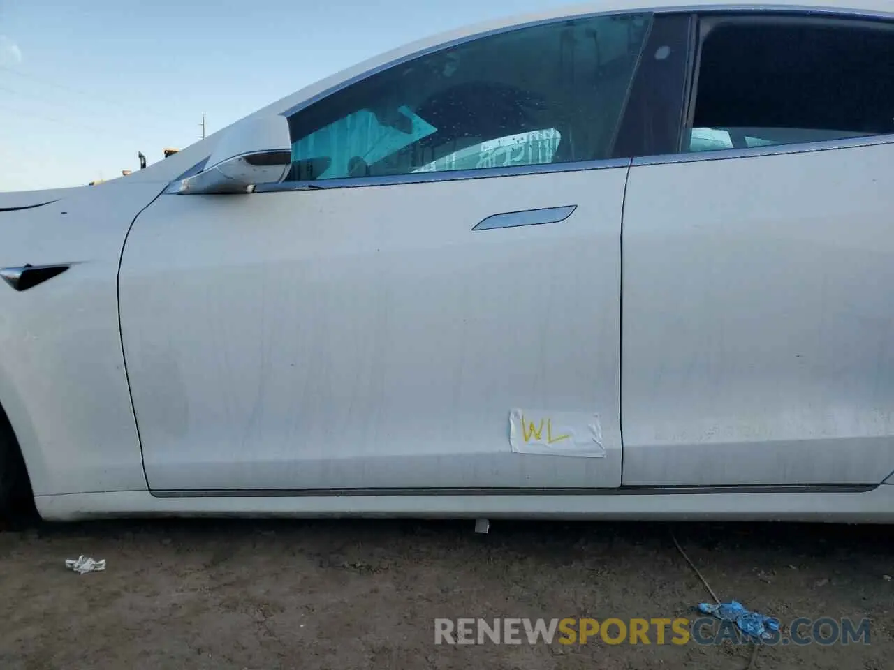 12 Photograph of a damaged car 5YJSA1E28MF421736 TESLA MODEL S 2021