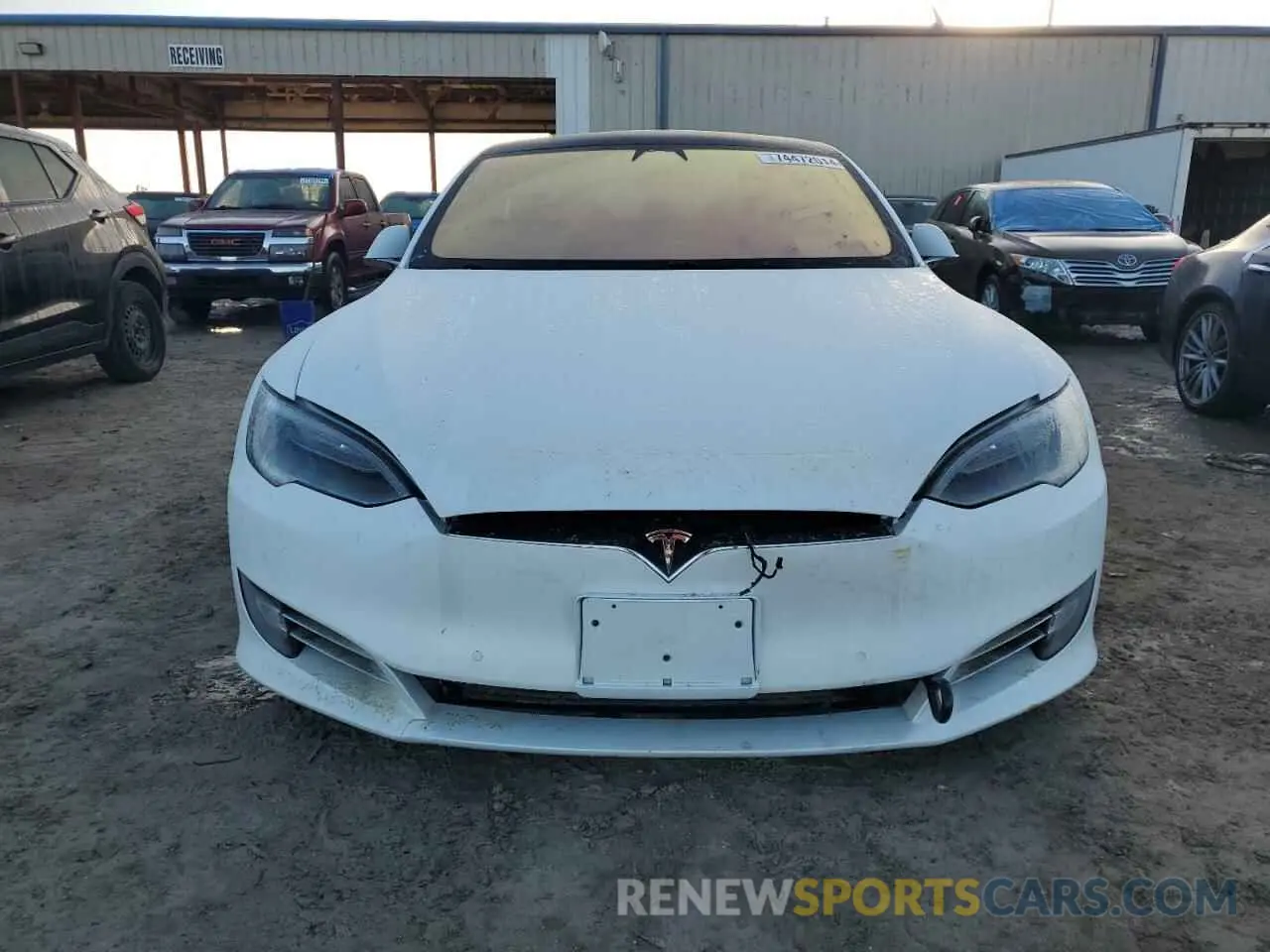 5 Photograph of a damaged car 5YJSA1E28MF421736 TESLA MODEL S 2021