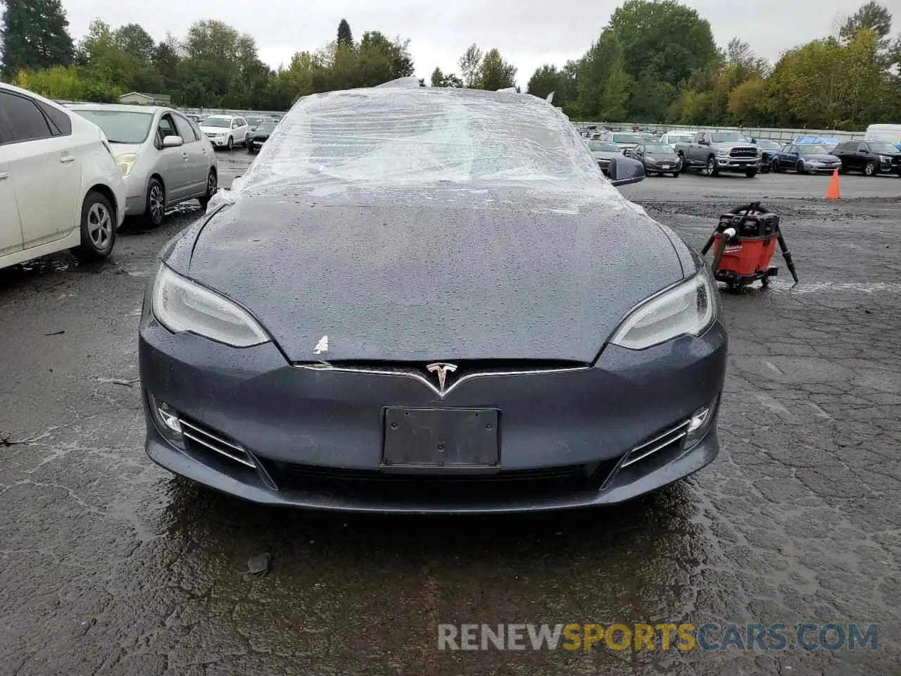 5 Photograph of a damaged car 5YJSA1E28MF423888 TESLA MODEL S 2021