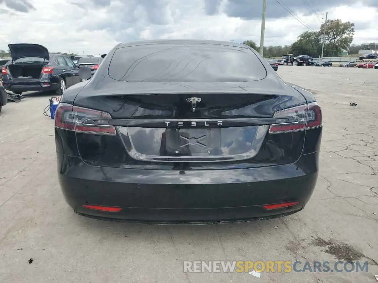 6 Photograph of a damaged car 5YJSA1E29MF423754 TESLA MODEL S 2021