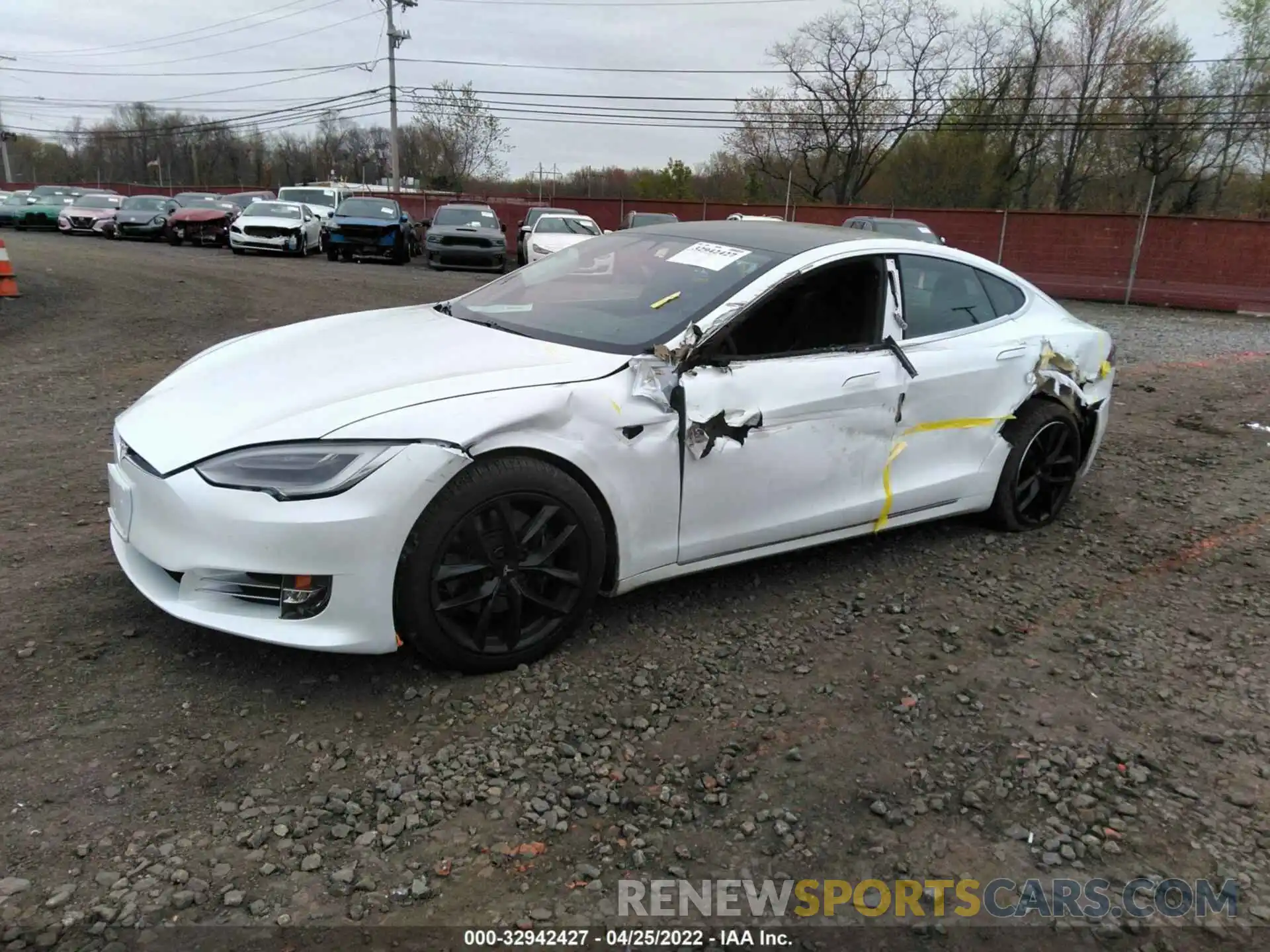 2 Photograph of a damaged car 5YJSA1E2XMF421589 TESLA MODEL S 2021